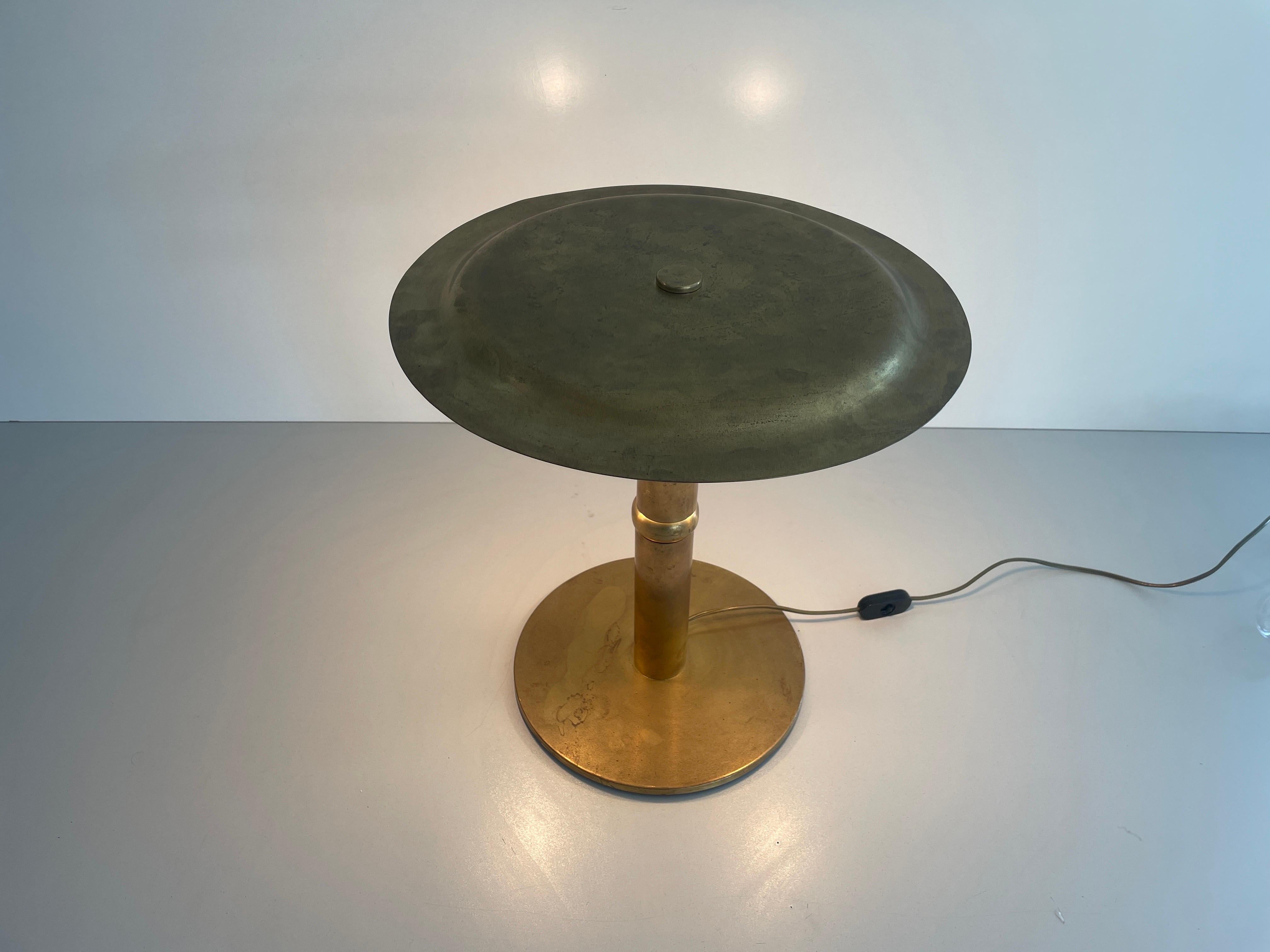 Mid-century Modern Rare Large Bauhaus Style Brass Table Lamp, 1960s, Italy im Angebot 6