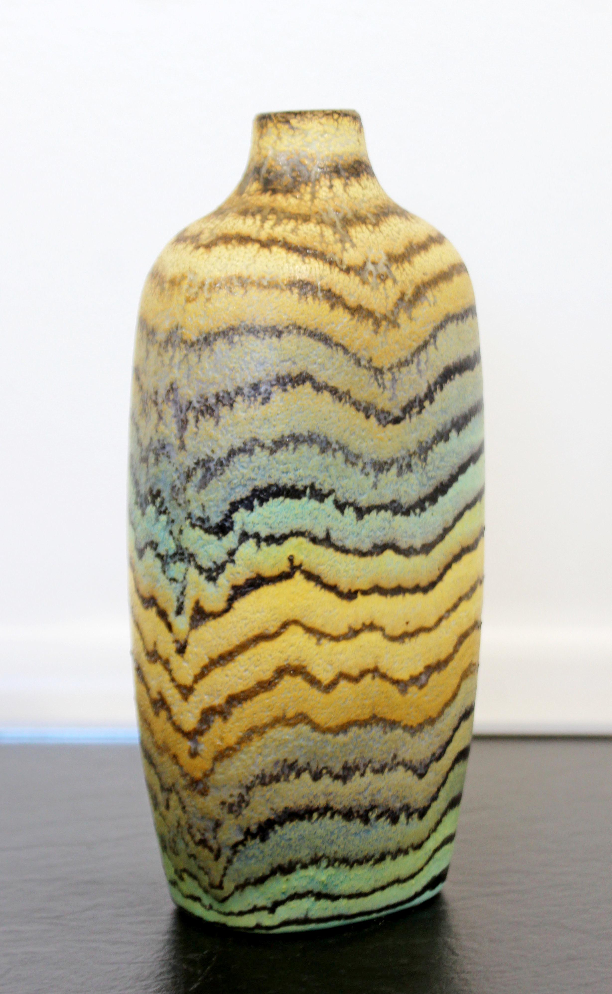 Mid-Century Modern Rare Marcello Fantoni Raymor Ceramic Art Vase, Italy, 1950s In Good Condition In Keego Harbor, MI