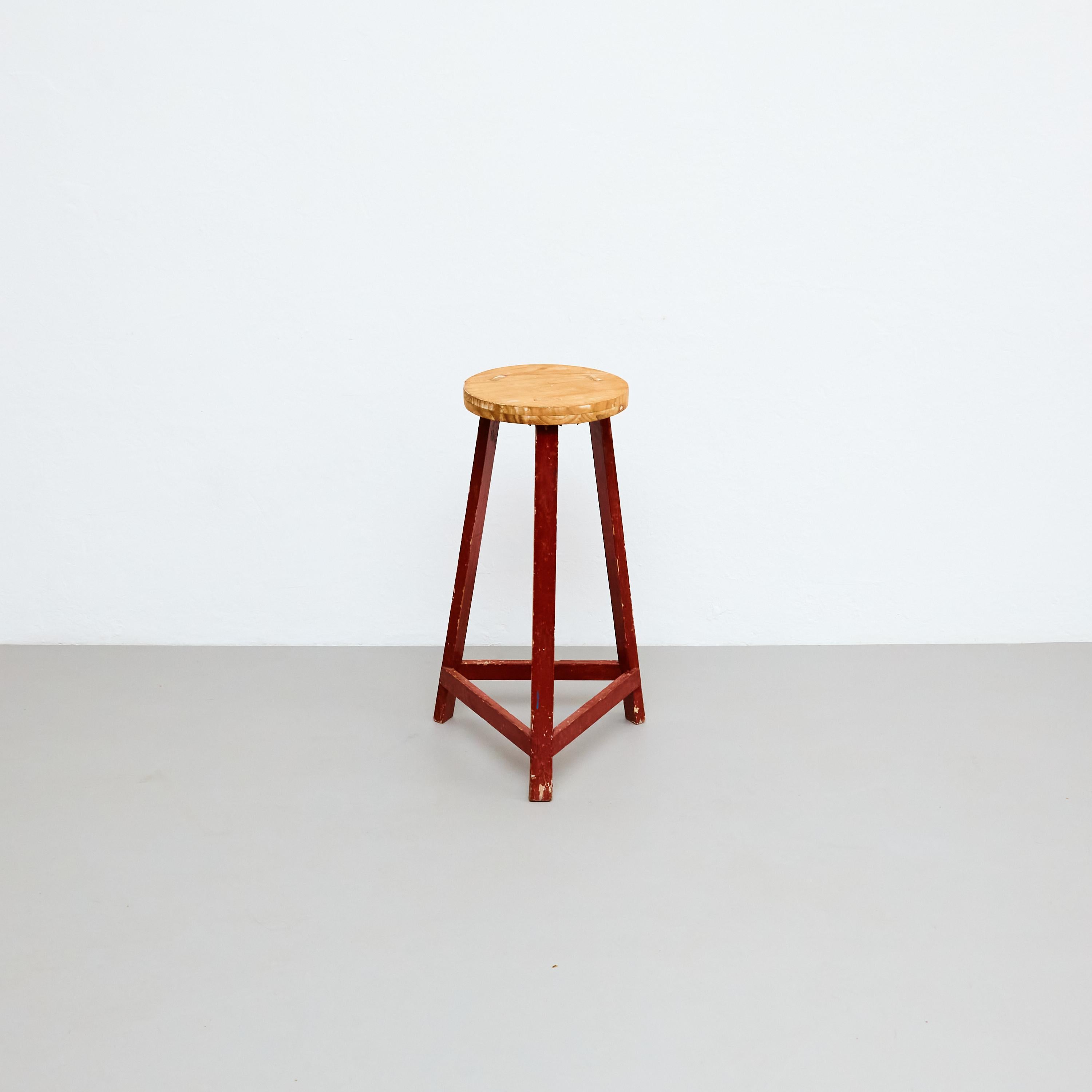 Mid-Century Modern Rationalist Wood High Stool, by unknown designer.

Embrace the timeless style of this Mid-Century Modern rationalist wood high stool, designed by an unknown designer and manufactured in France circa 1950. The stool showcases a
