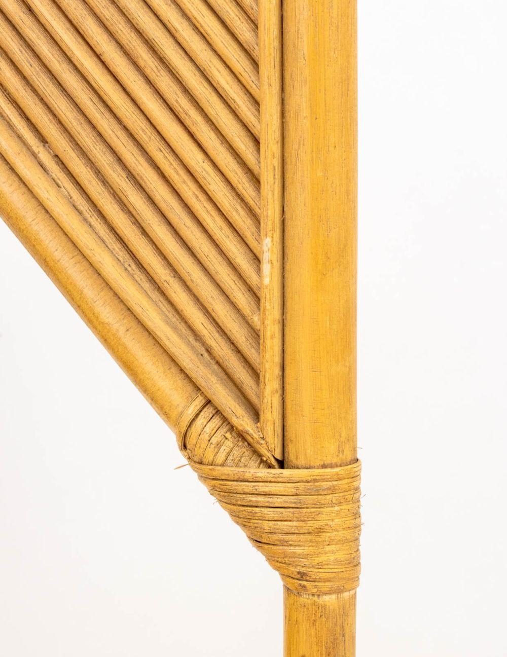 Biombo de 3 paneles de ratán moderno de mediados de siglo Ratán en venta