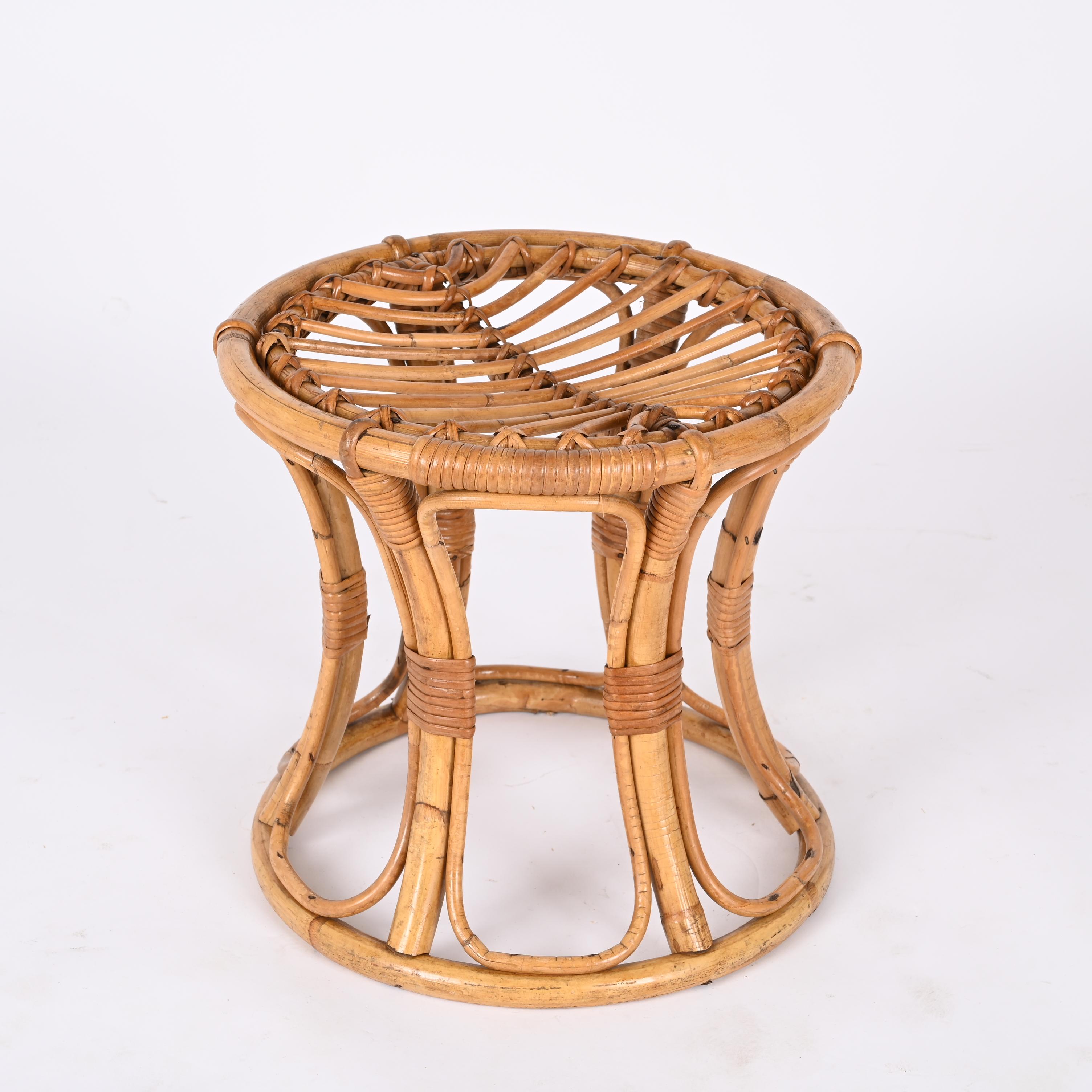 Mid-Century Modern Rattan and Bamboo Italian Round Stool, 1960s For Sale 4