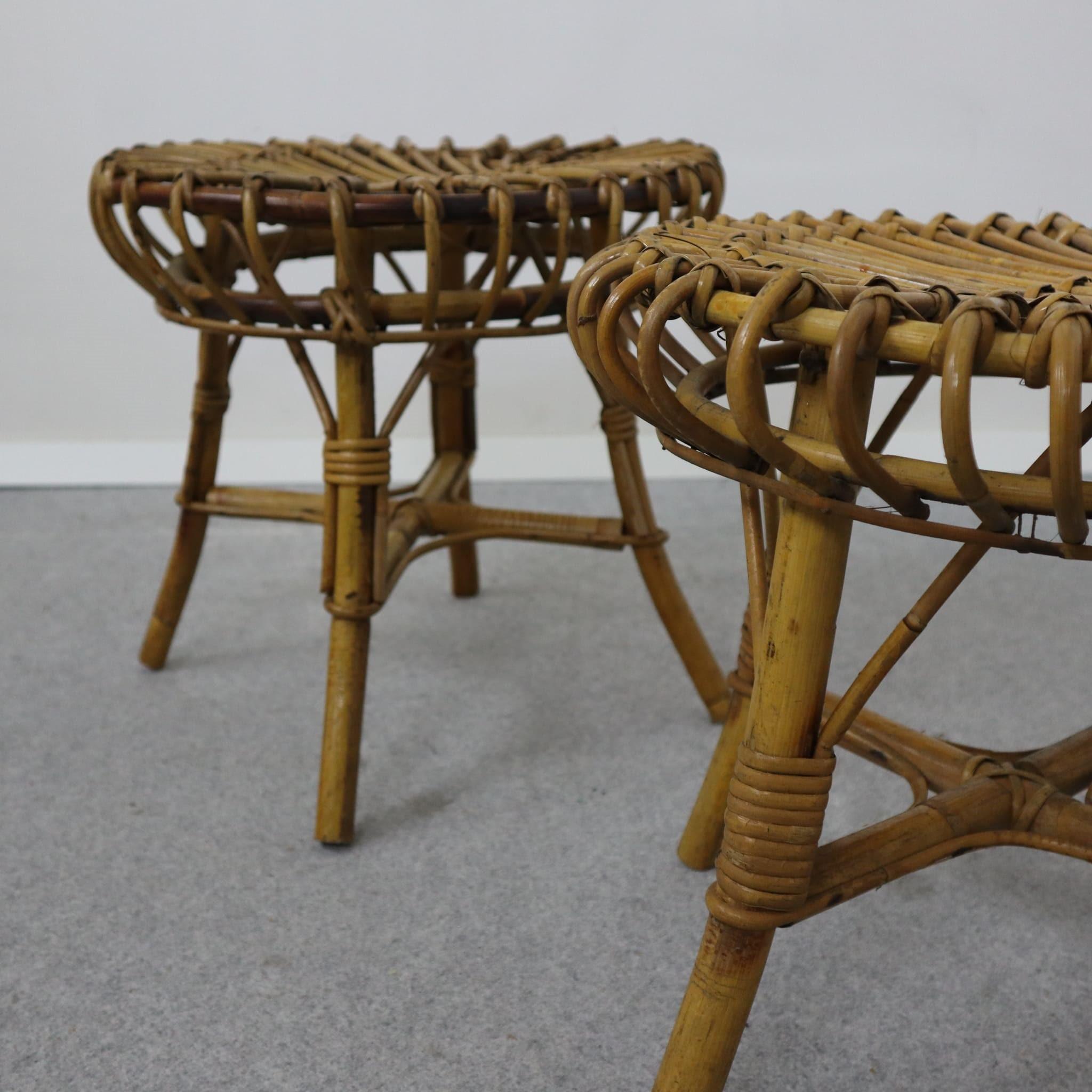 Taburete otomano de ratán y bambú de mediados de siglo Franco Albini, Italia, años 60 Italiano en venta