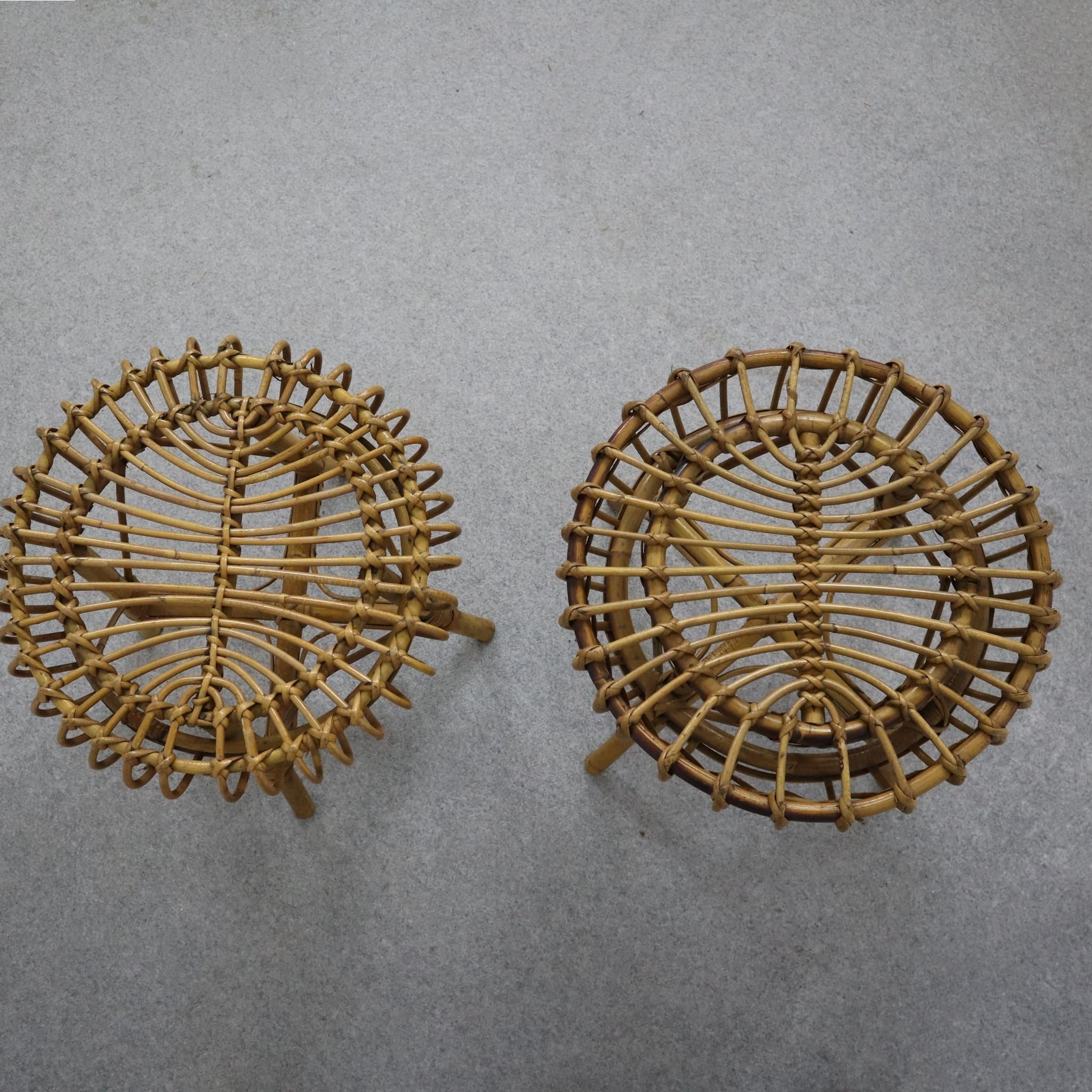 Taburete otomano de ratán y bambú de mediados de siglo Franco Albini, Italia, años 60 en Bueno estado para la venta en Nicolosi, IT