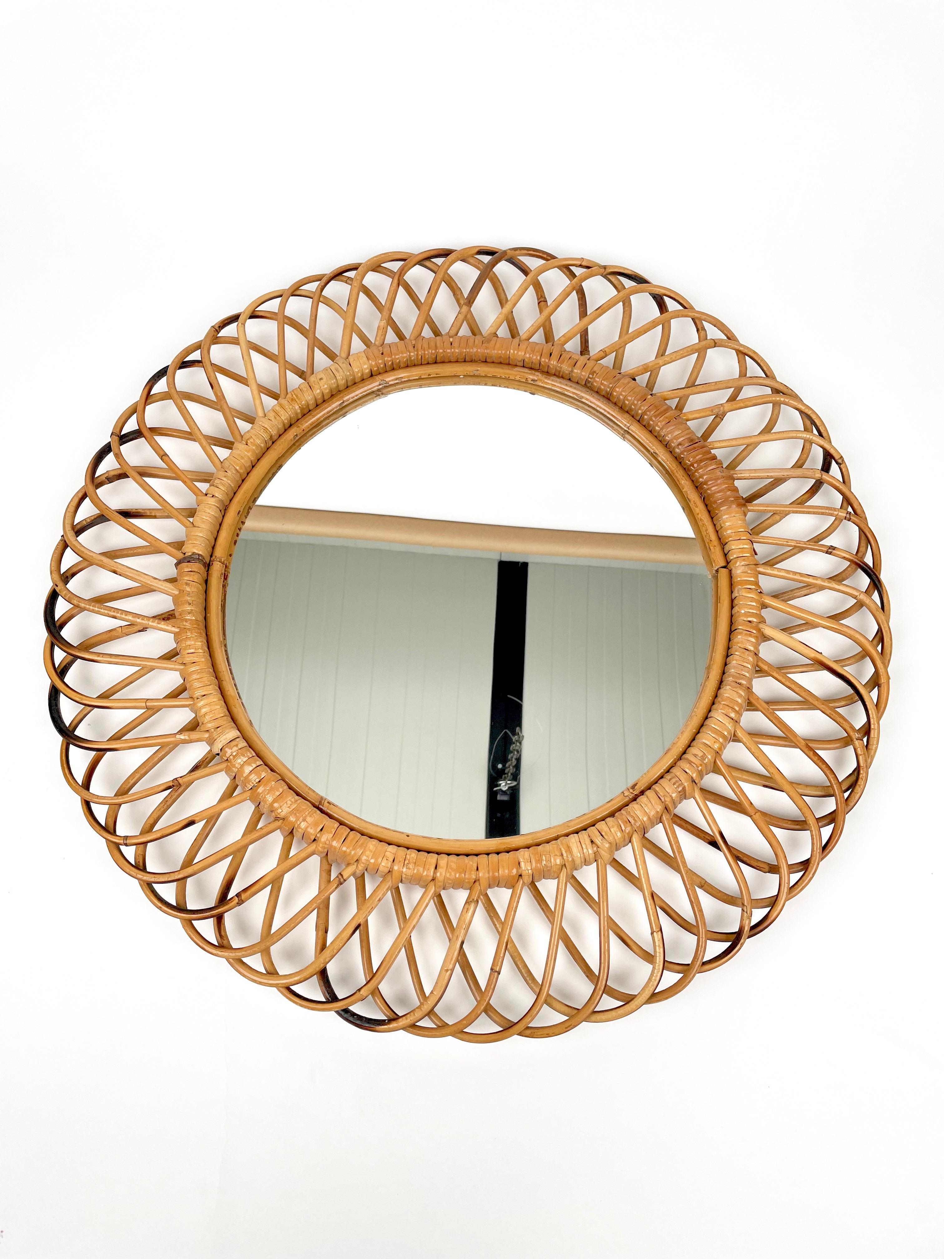 Mid-Century Modern Rattan and Bamboo Round Wall Mirror, Italy, 1960s In Good Condition In Rome, IT