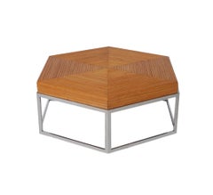 Table de cocktail hexagonale en rotin:: bambou et chrome:: milieu de siècle moderne