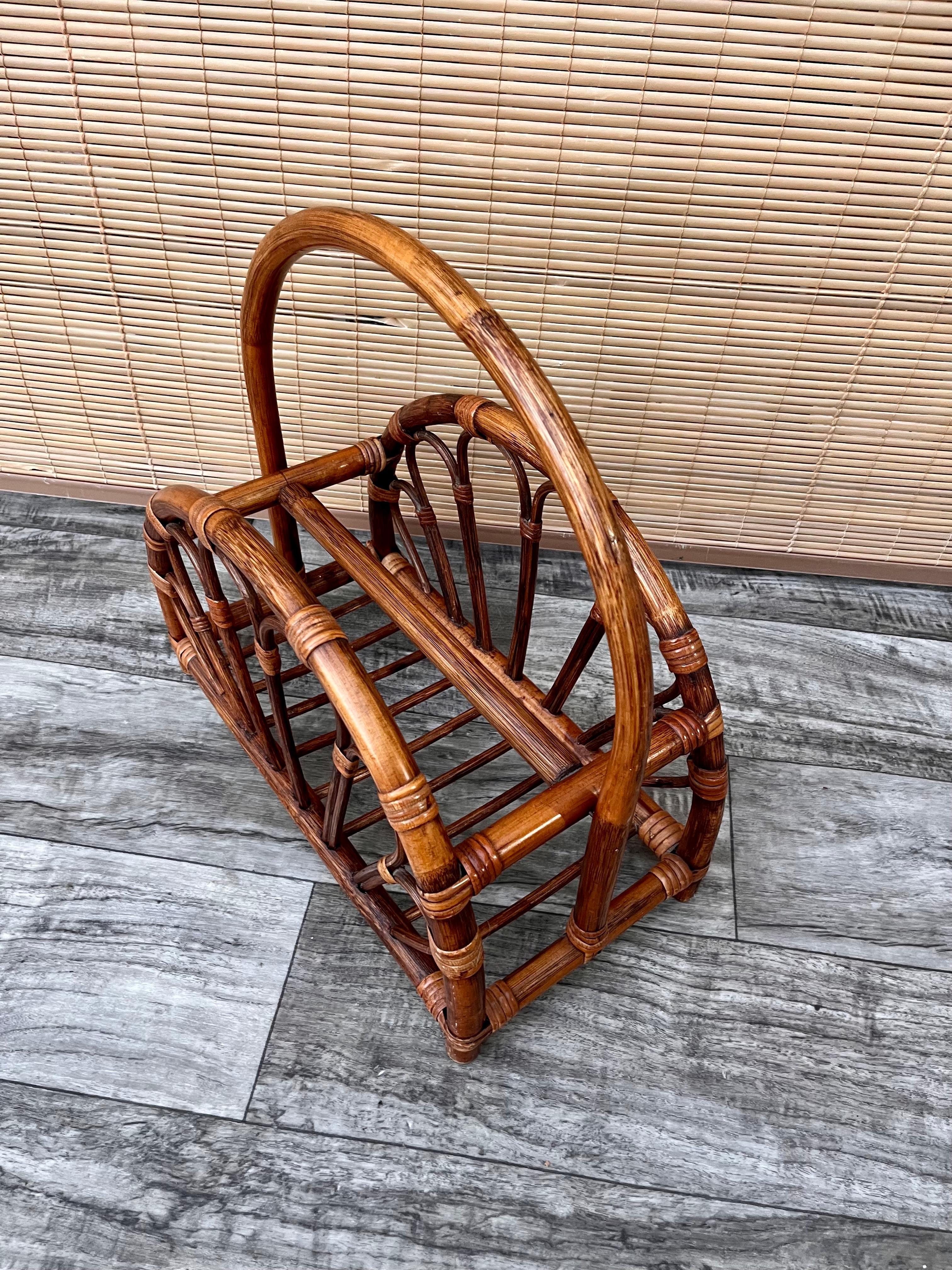 Late 20th Century Mid-Century Modern Rattan Bamboo Magazine Rack in the Style of Franco Albini For Sale