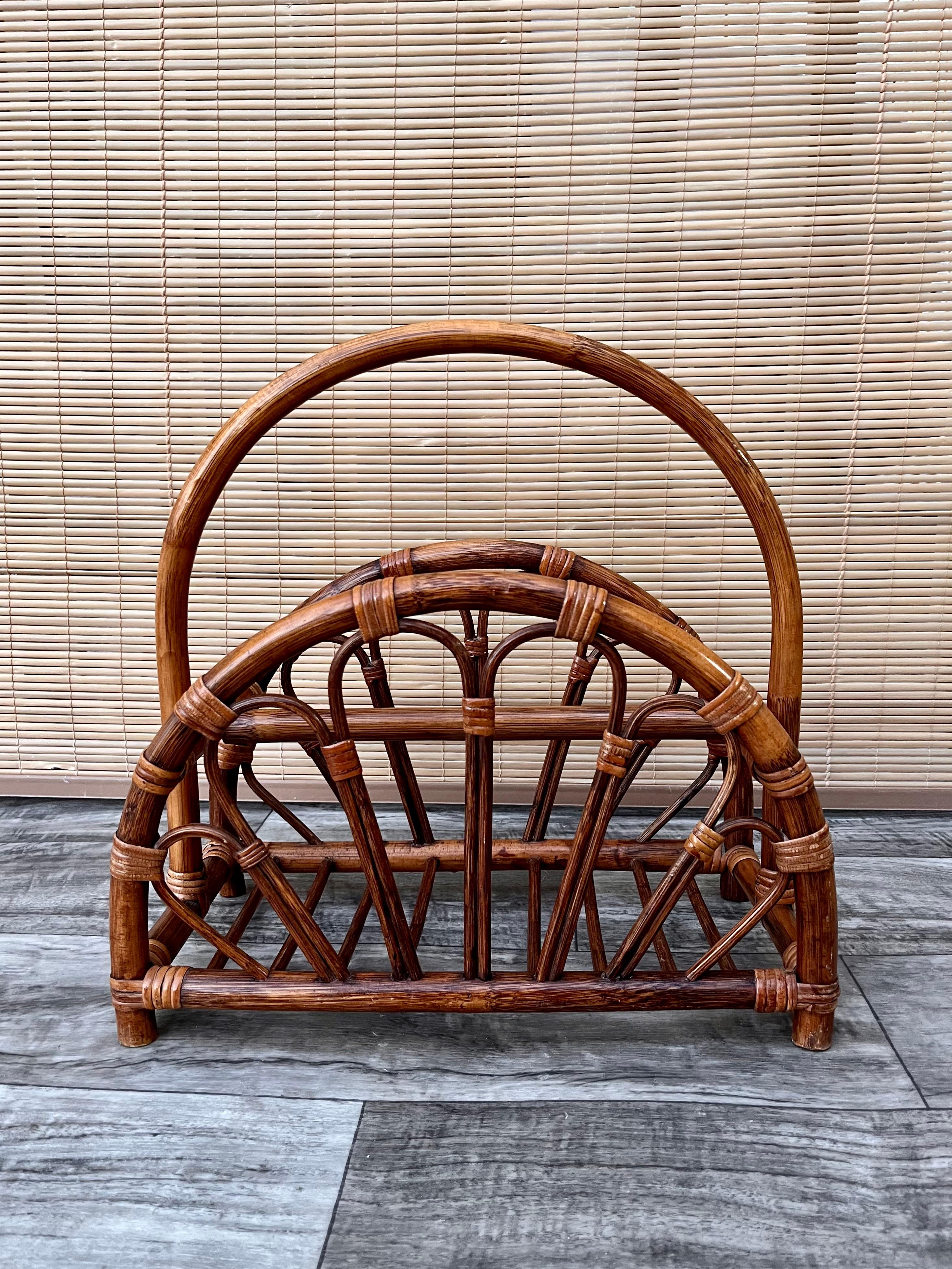 Mid-Century Modern Rattan Bamboo Magazine Rack in the Style of Franco Albini For Sale 1