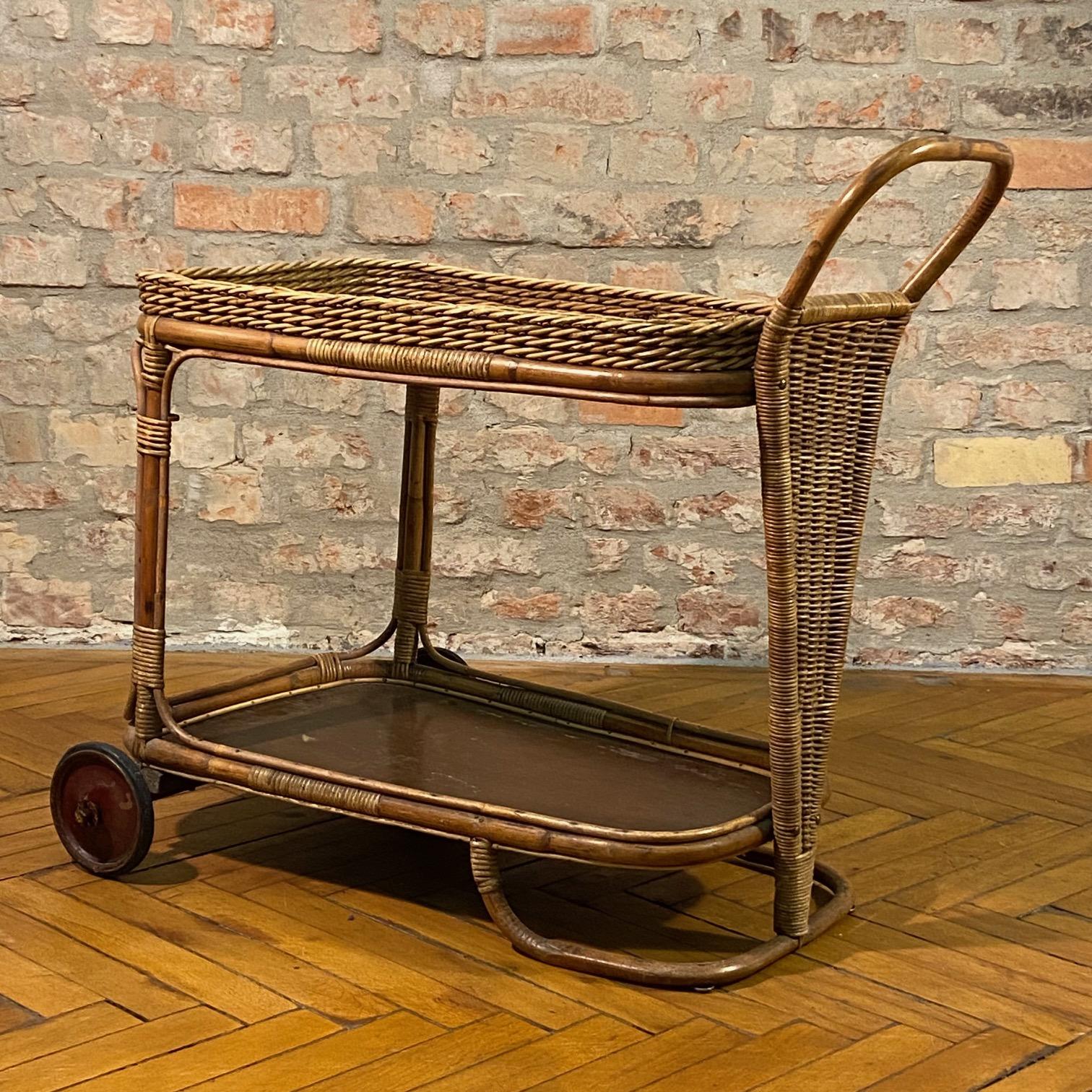 Italiano Carrello da bar in rattan di metà secolo nello stile di Franco Albini, Italia anni '50 in vendita