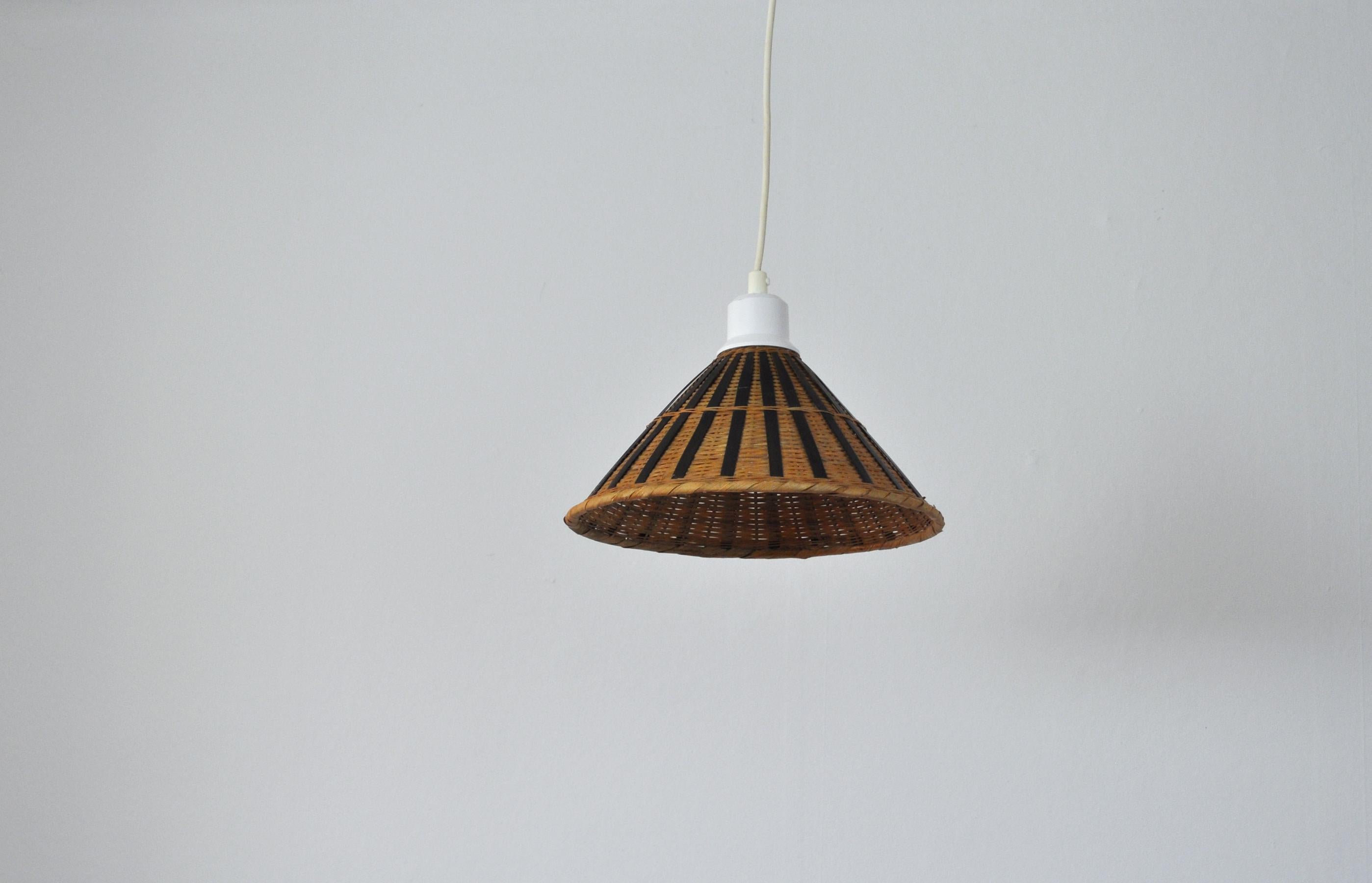 Mid-Century Modern Rattan Ceiling Lamp In Good Condition For Sale In Vordingborg, DK