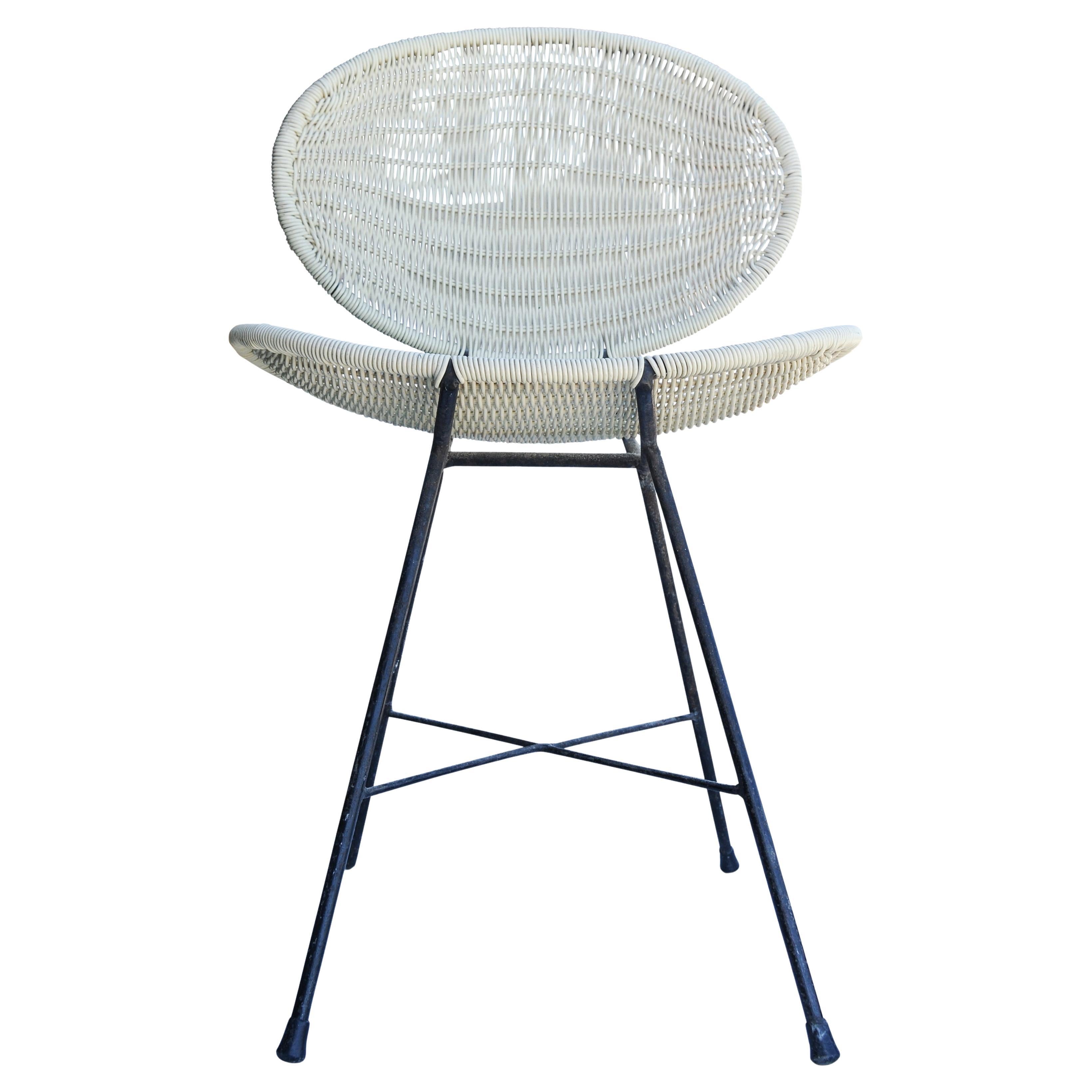 20th Century Mid Century Modern Rattan Clamshell Butterfly Chair With Iron Base 1950's Italy For Sale