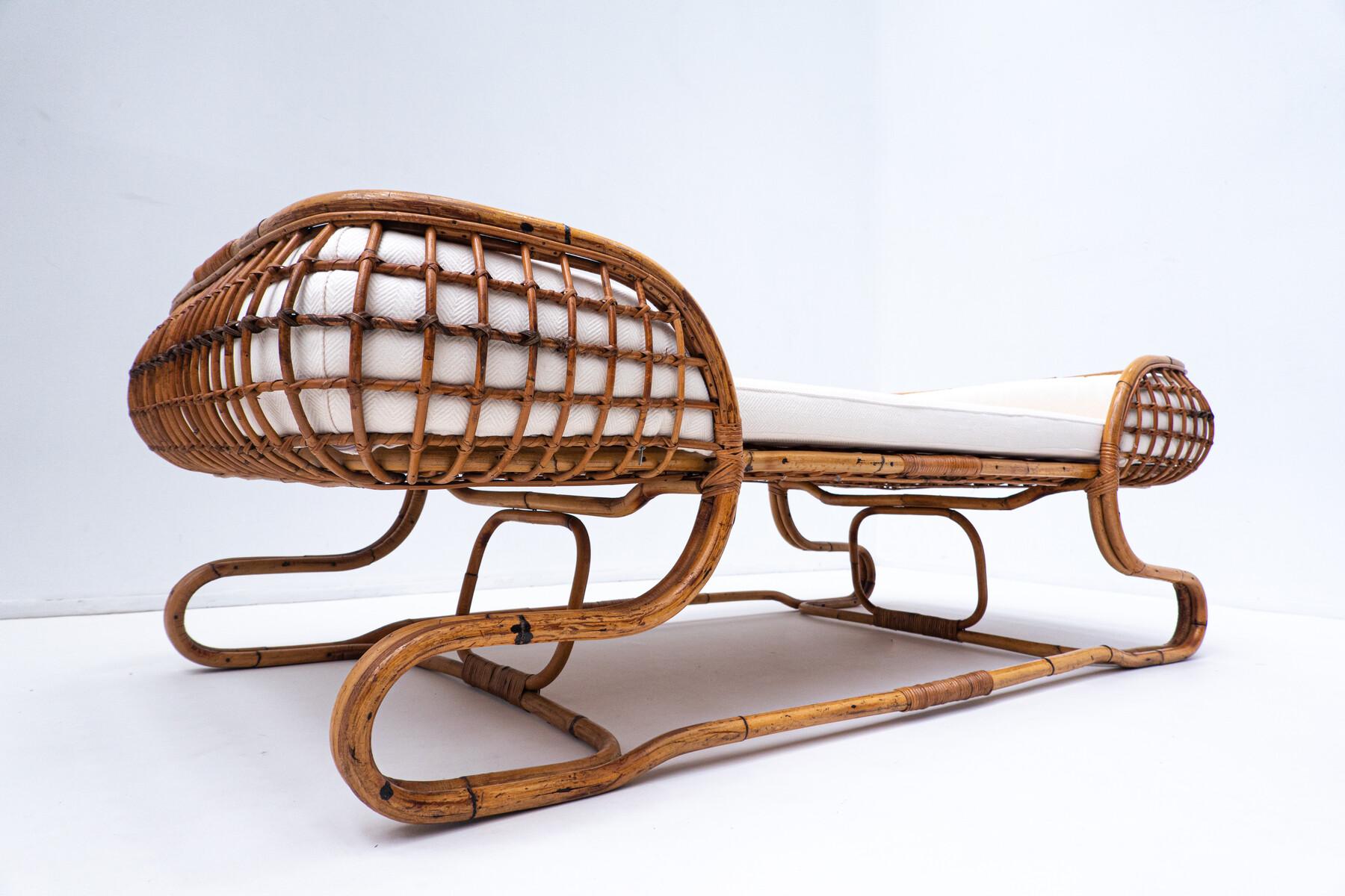 Mid-Century Modern Rattan Daybed, White Fabric, Italy 1960s 1