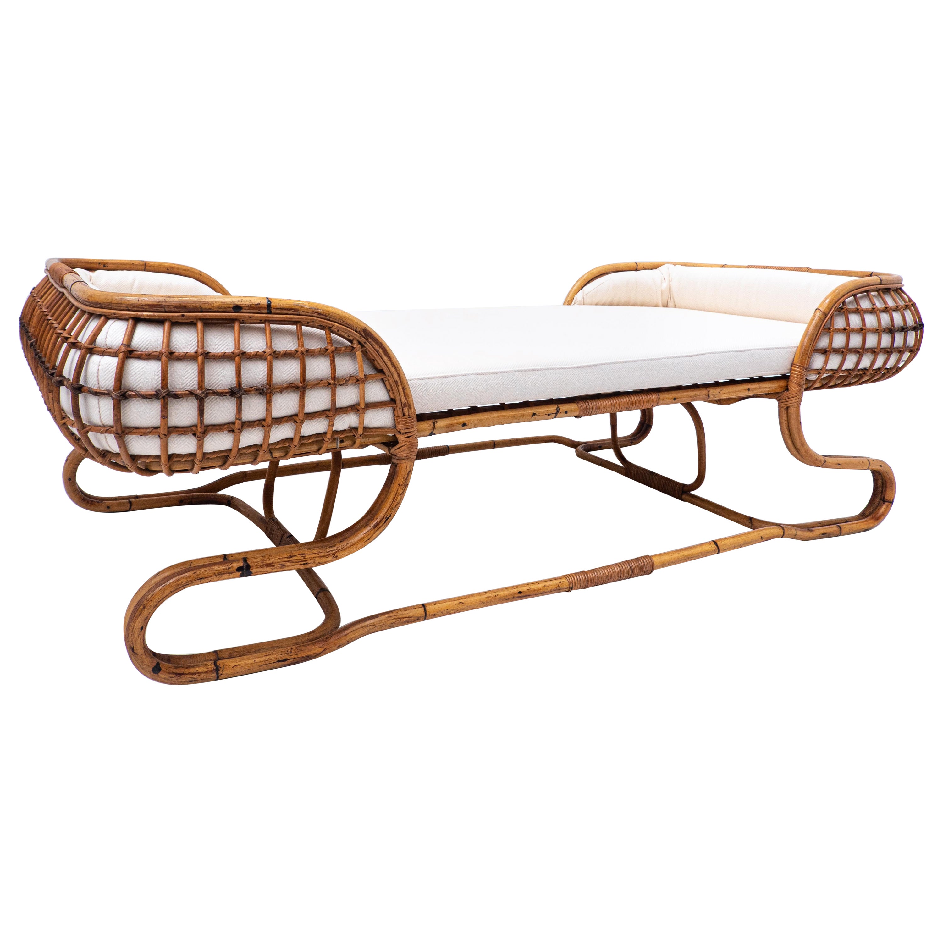 Mid-Century Modern Rattan Daybed, White Fabric, Italy 1960s