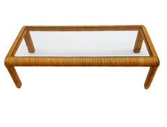 Mesa Cocktail Rectangular de Ratán y Cristal Moderna de Mediados de Siglo Según Paul Frankl