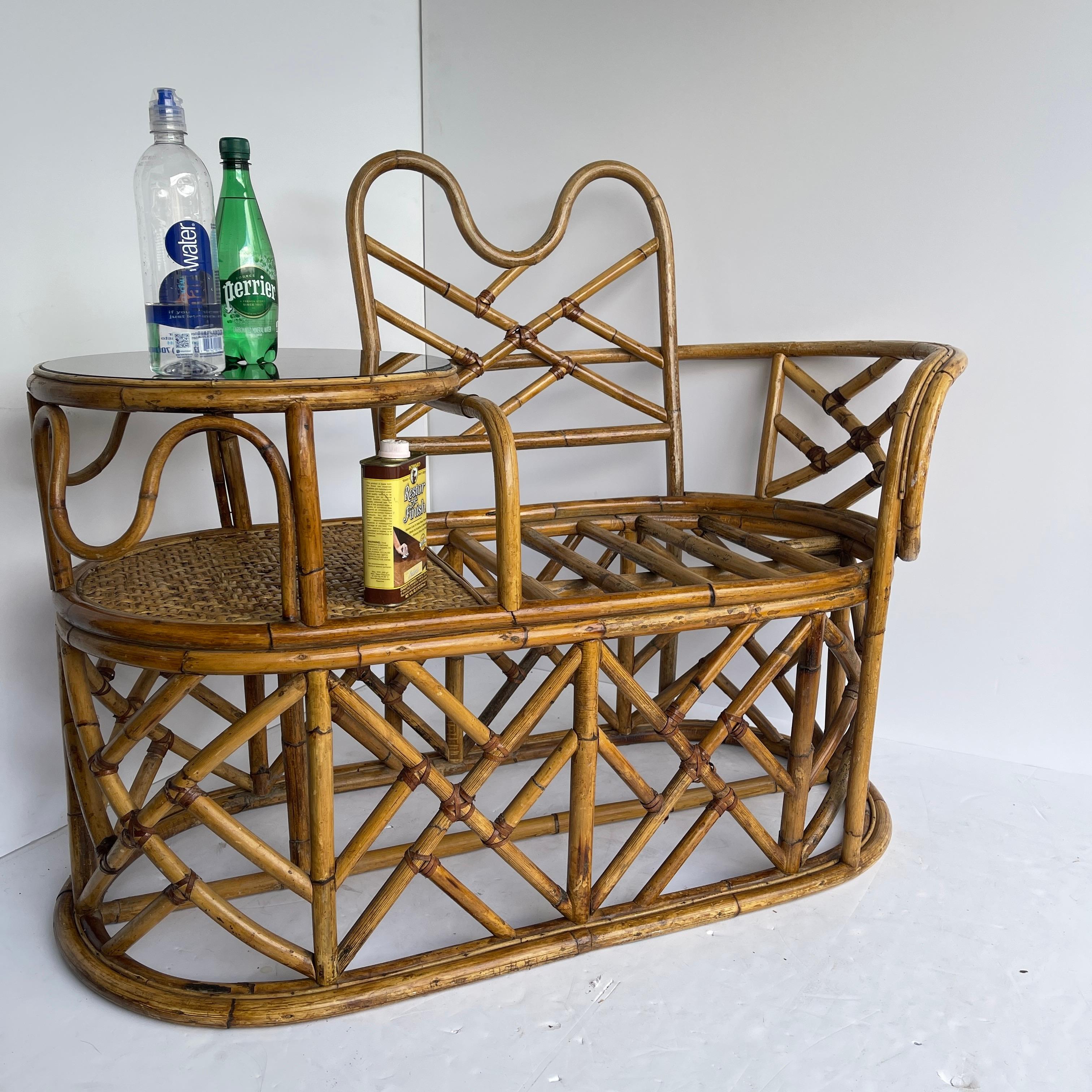 Mid-Century Modern Rattan Gossip Bench with Glass Top Table For Sale 8