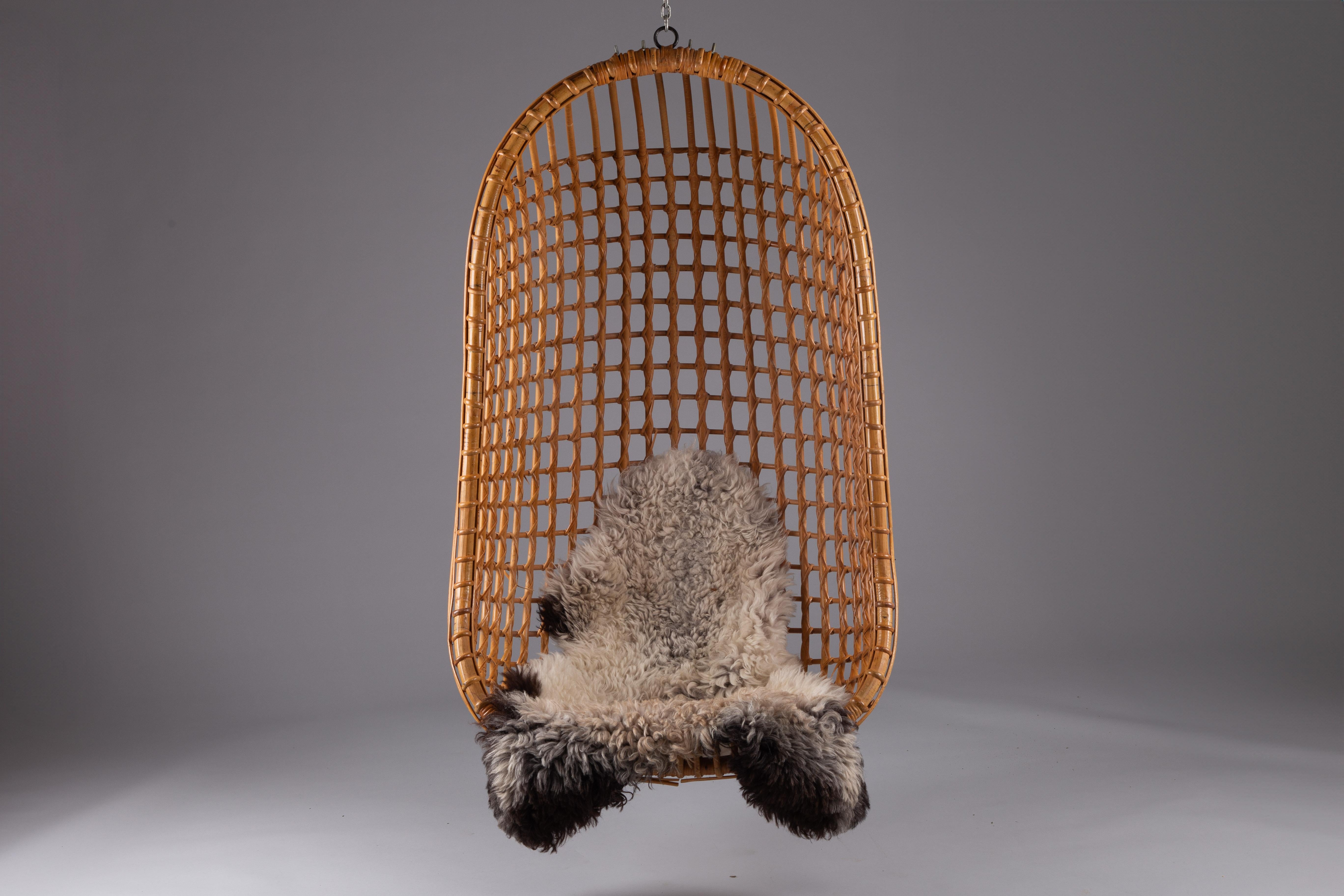 Sedia sospesa in rattan moderna di metà secolo In condizioni buone in vendita a Turku, Varsinais-Suomi