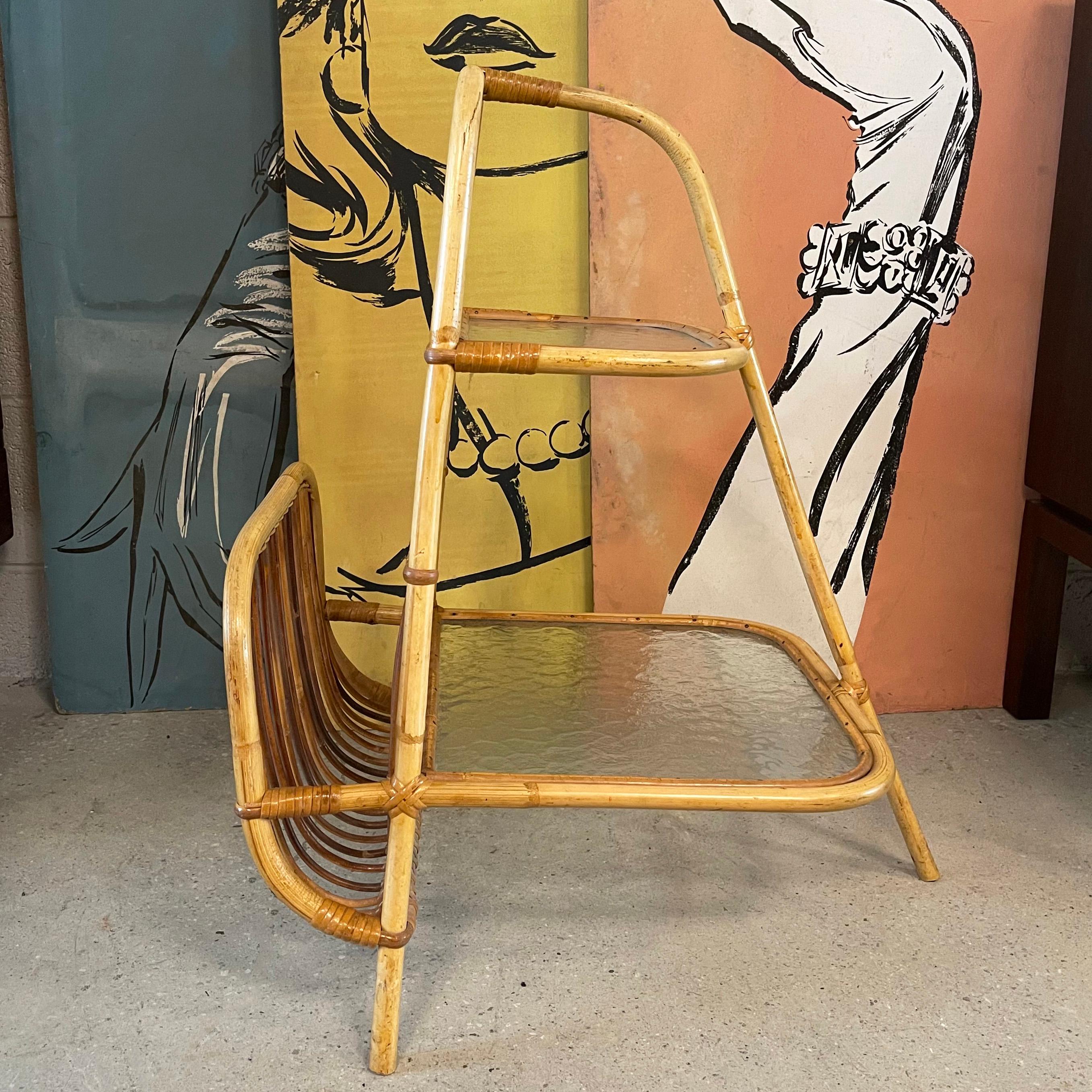 Mid-Century Modern Rattan Side Table with Magazine Holder In Good Condition In Brooklyn, NY