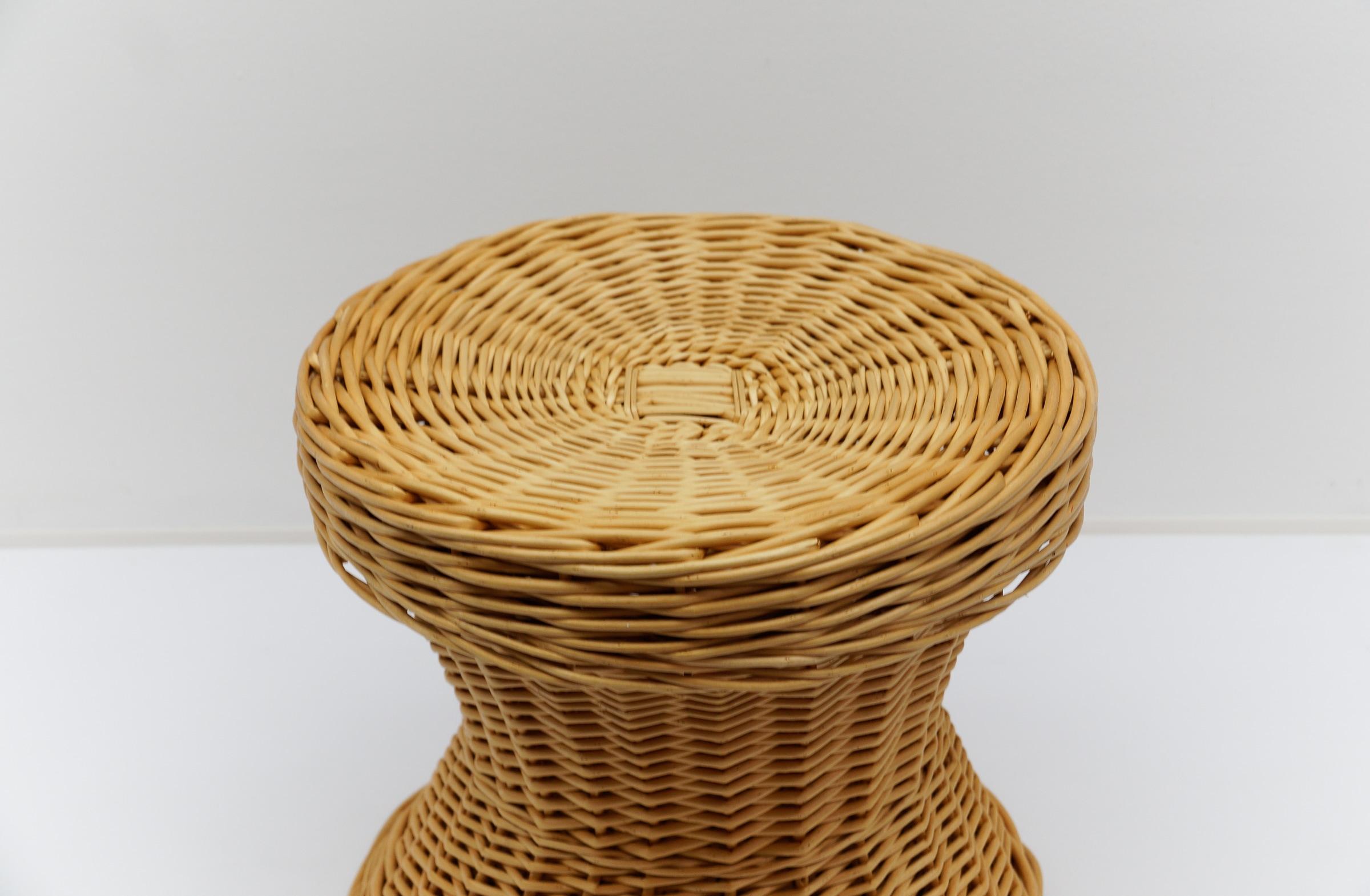 italien The Moderns Modern Rattan Stool with A Space, Italy 1960s (tabouret en rotin avec espace de rangement) en vente