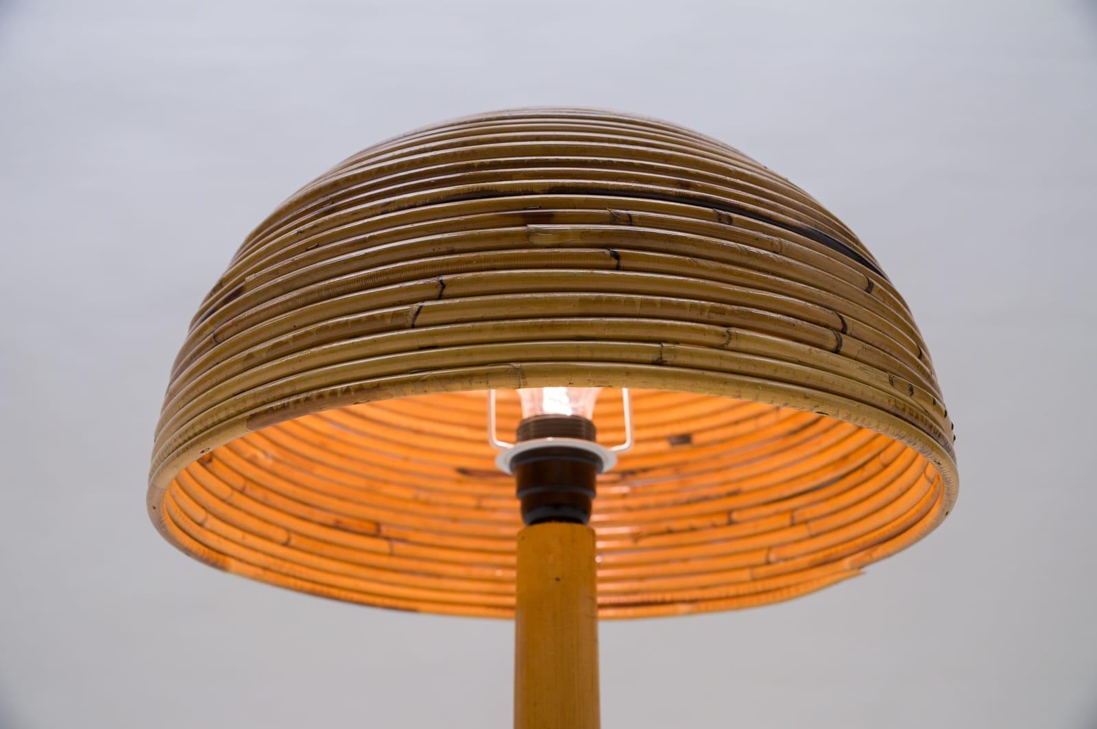Metal Mid-Century Modern Rattan Table Lamp