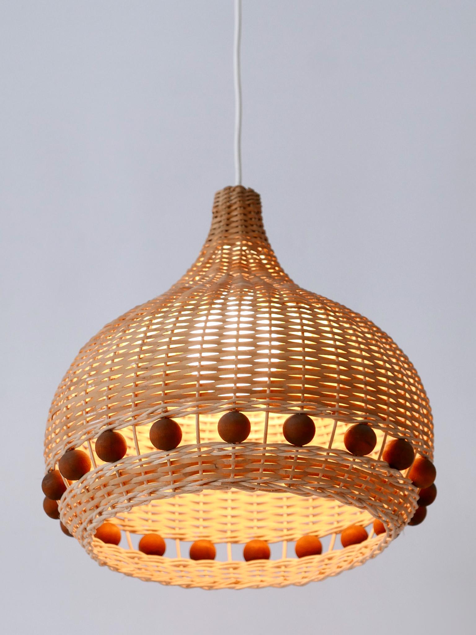 Mid-Century Modern Rattan Tulip Pendant Lamp or Hanging Light Germany 1960s For Sale 4