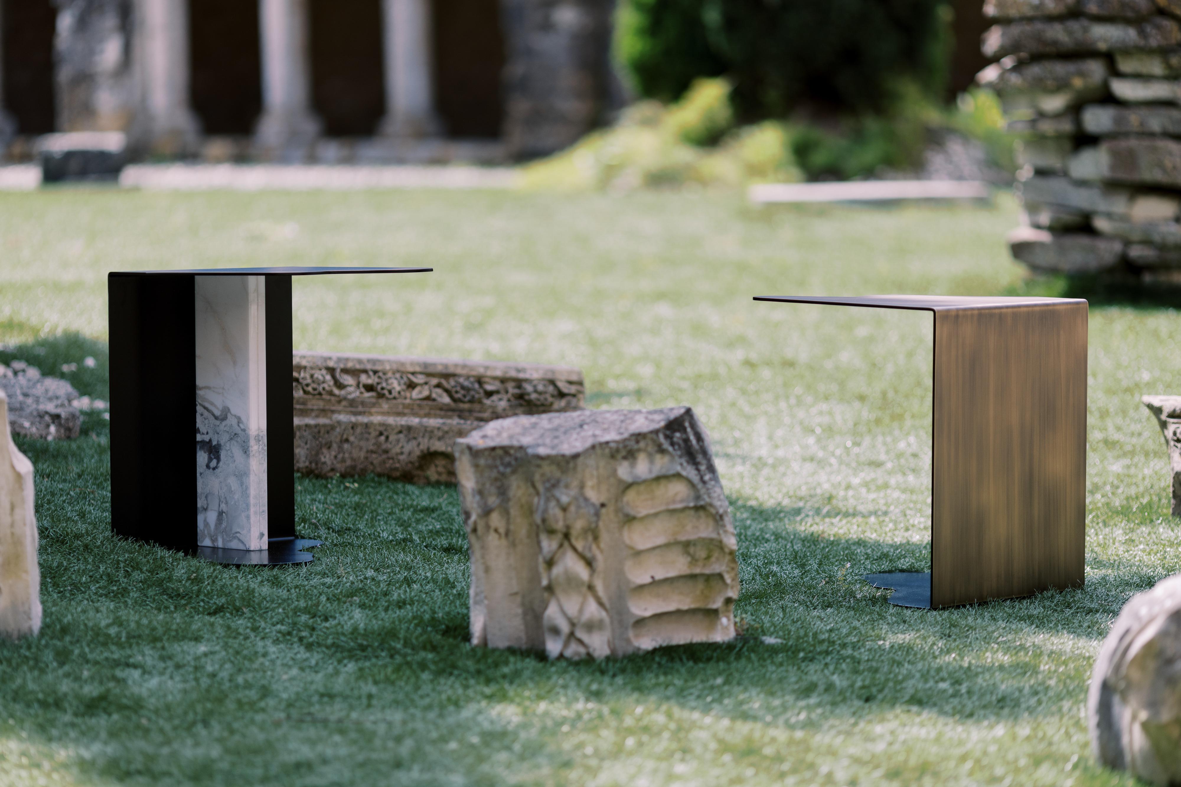 Table d'appoint brute mi-siècle moderne, marbre Calacatta, fabriquée à la main par Greenapple en vente 10