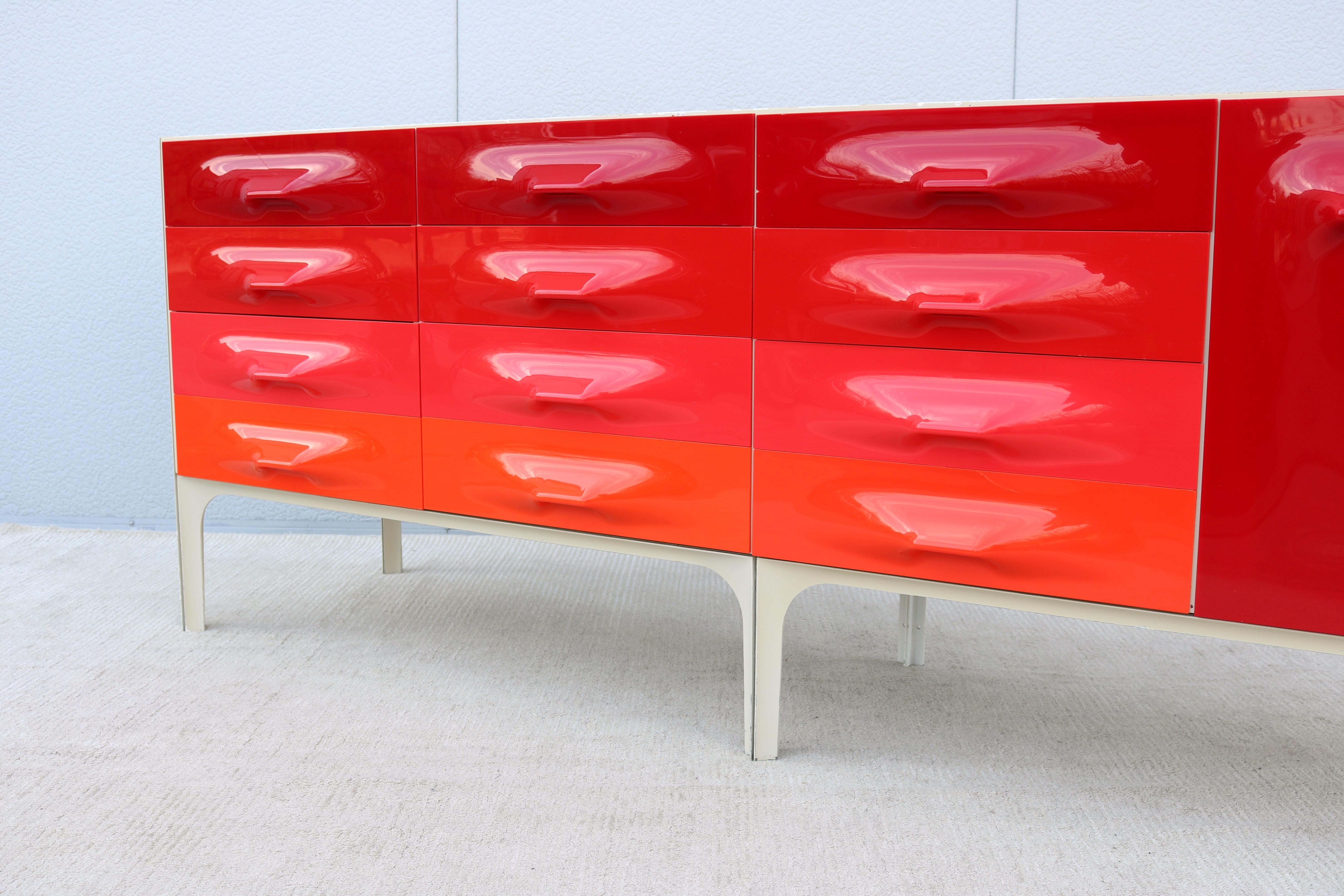 Mid-Century Modern Raymond Loewy DF2000 Credenza or Dresser by Doubinsky Freres For Sale 9