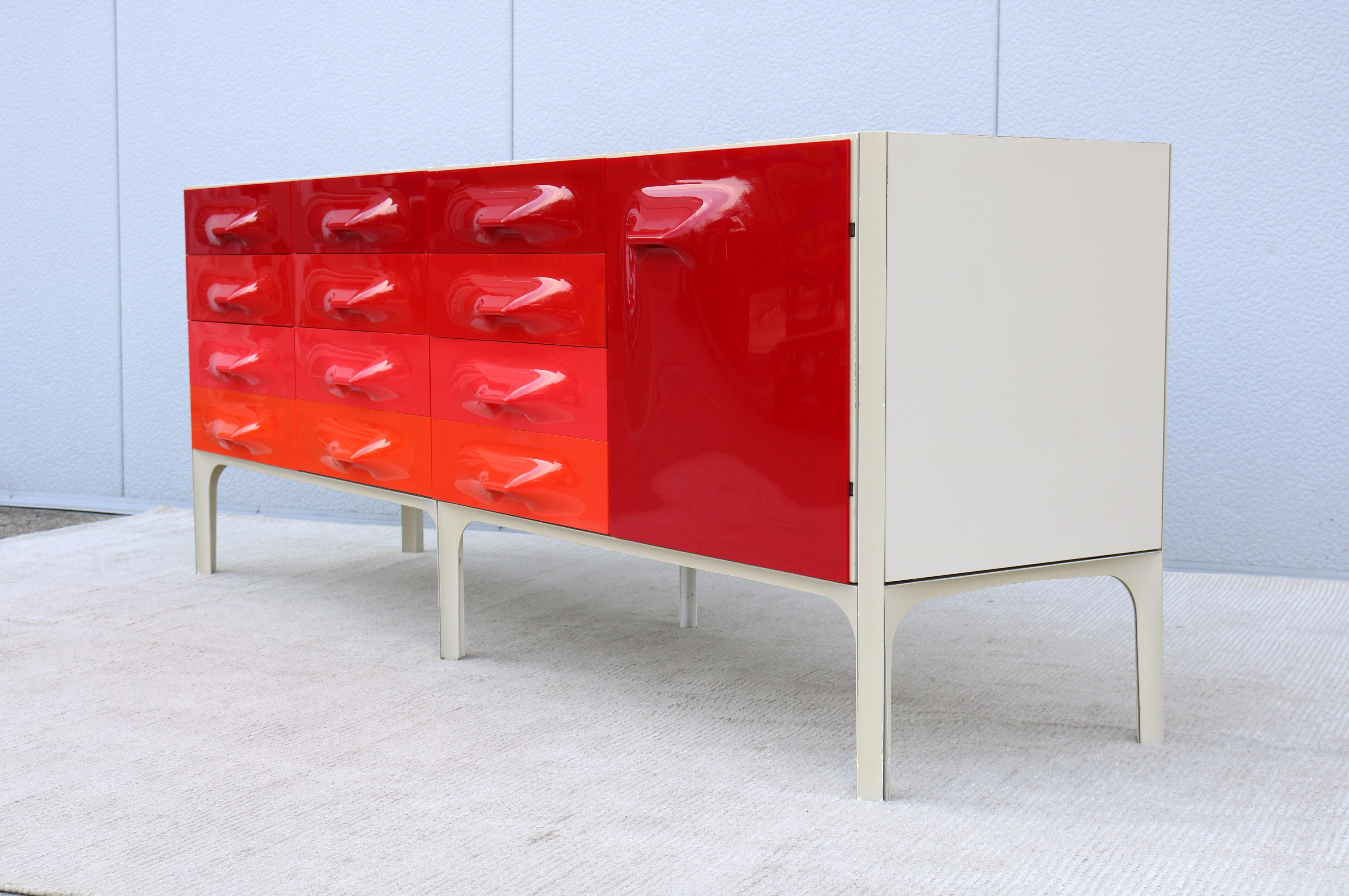 Mid-20th Century Mid-Century Modern Raymond Loewy DF2000 Credenza or Dresser by Doubinsky Freres For Sale