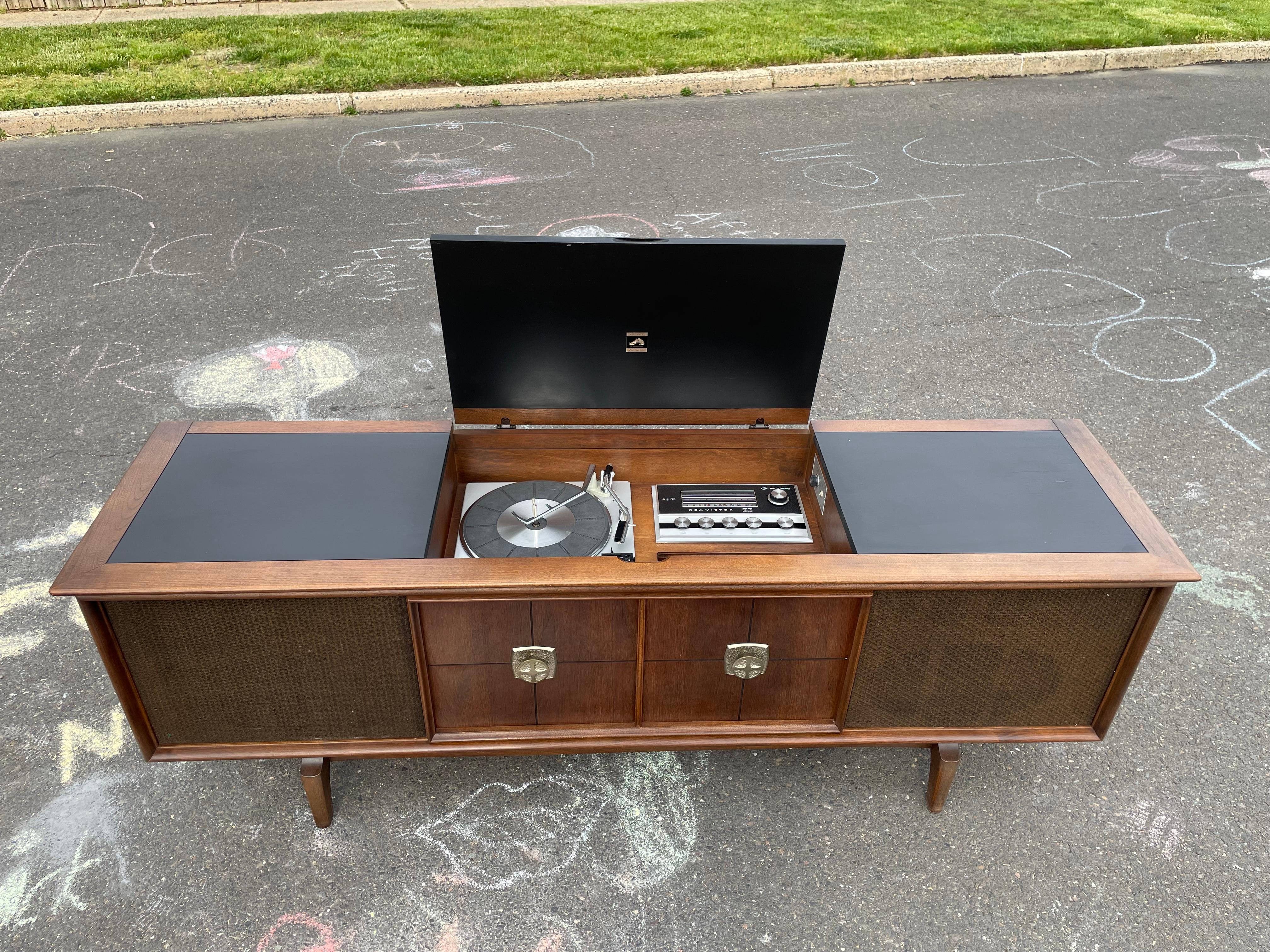 American Mid-Century Modern RCA Victor Stereo Record Player Console