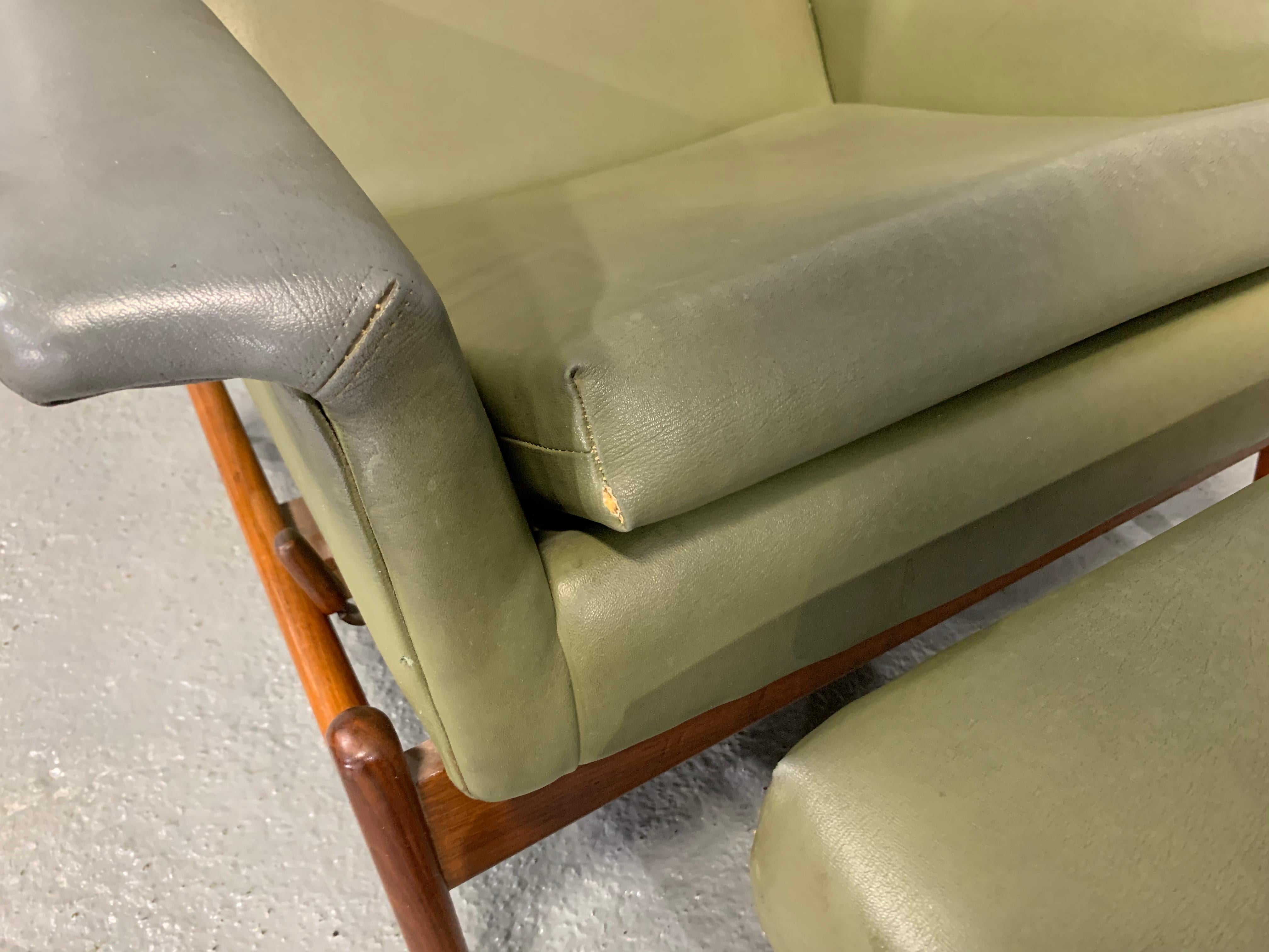 Fauteuil de salon moderne du milieu du siècle dernier en teck de Folke Ohlsson pour Dux en vente 3