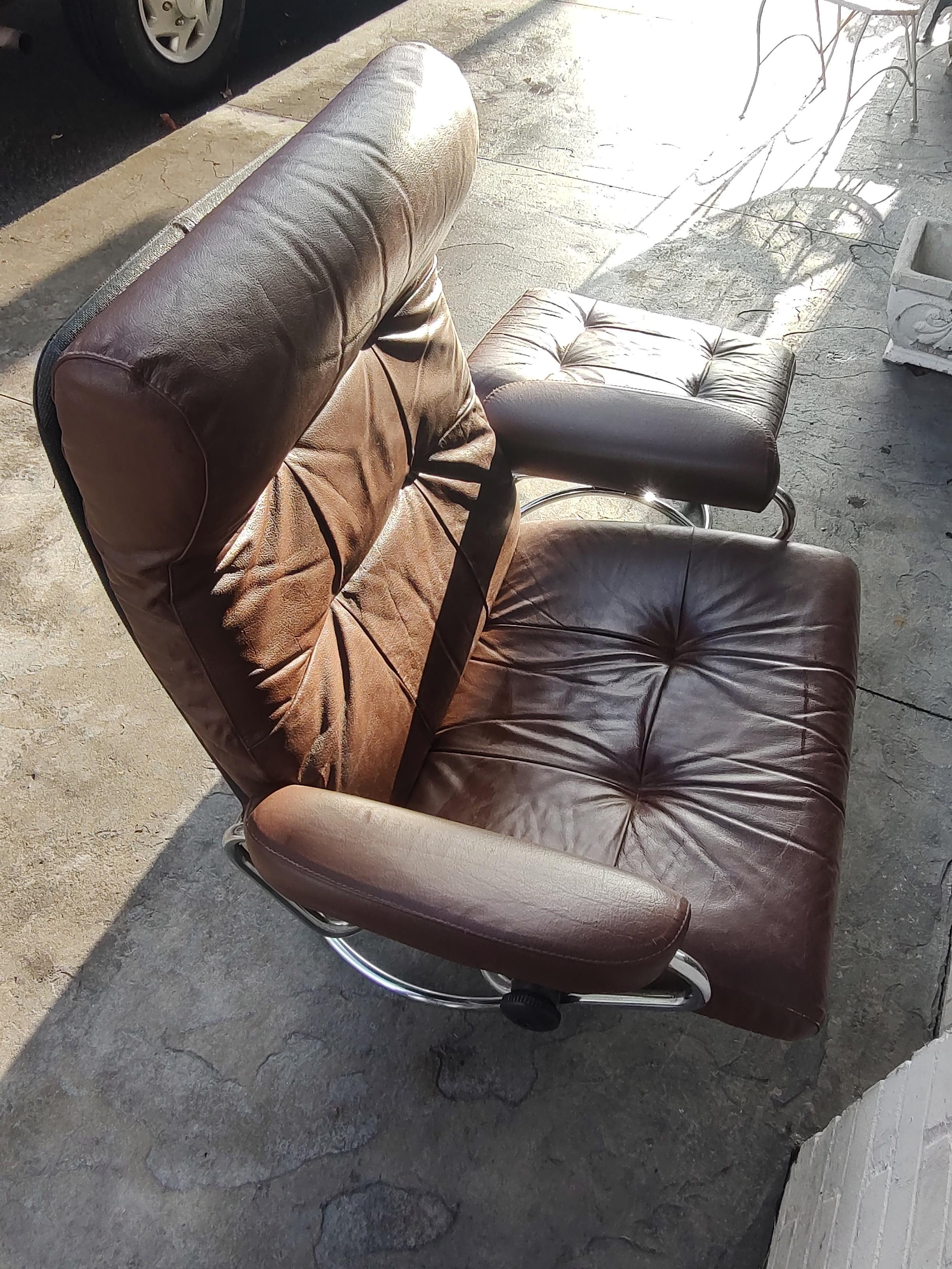 stressless type chairs