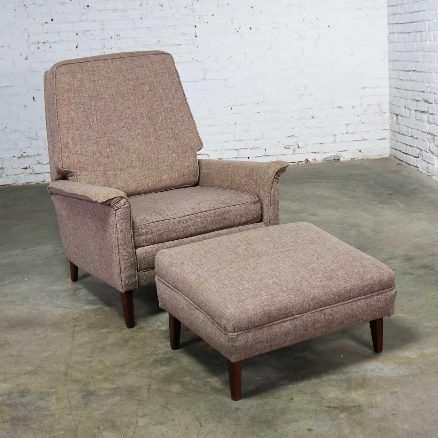 Mid-Century Modern Reclining Lounge Chair and Ottoman Style Wormley for Dunbar 3