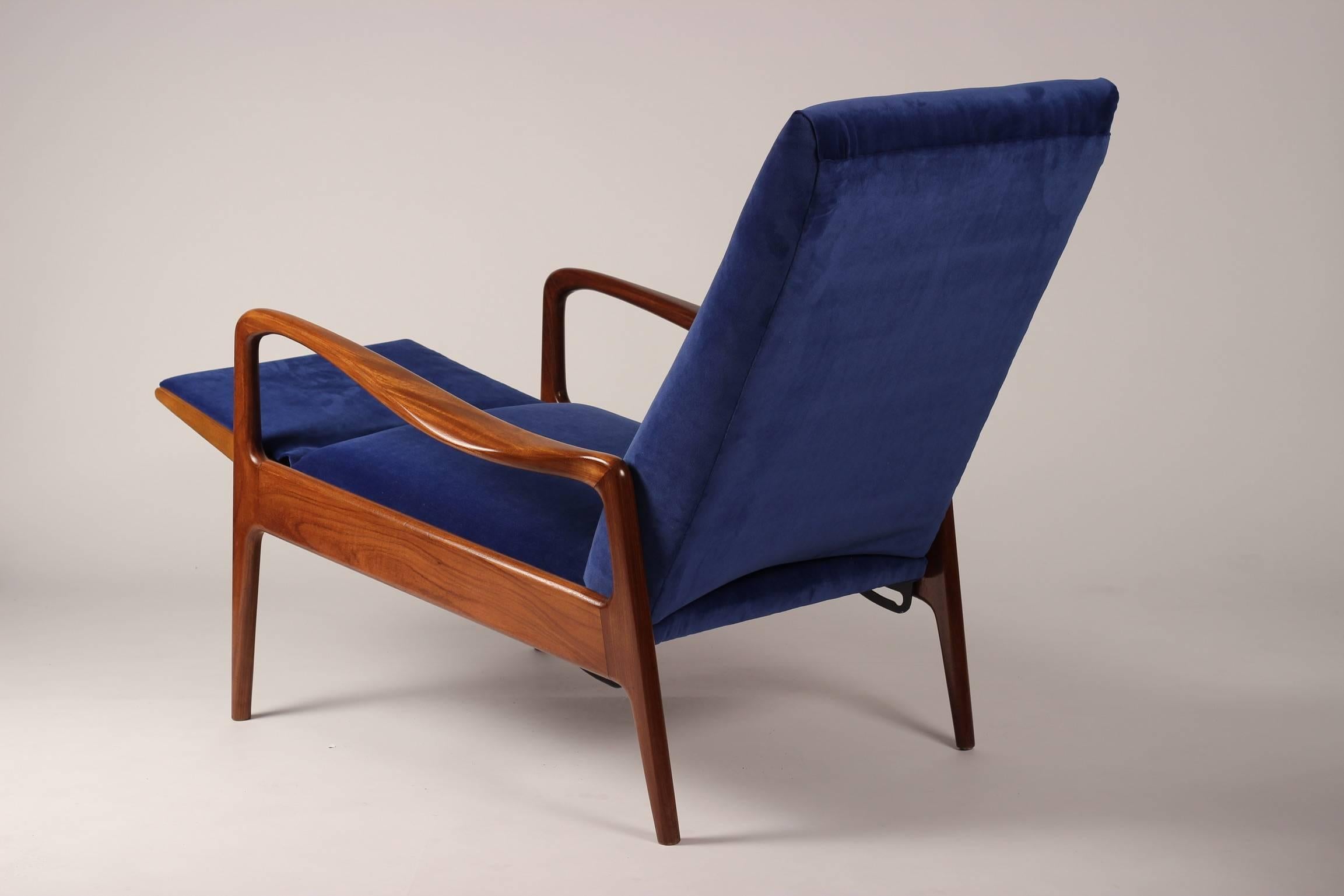 Mid-Century Modern Reclining Lounge Chair by Greaves and Thomas In Good Condition In London, GB