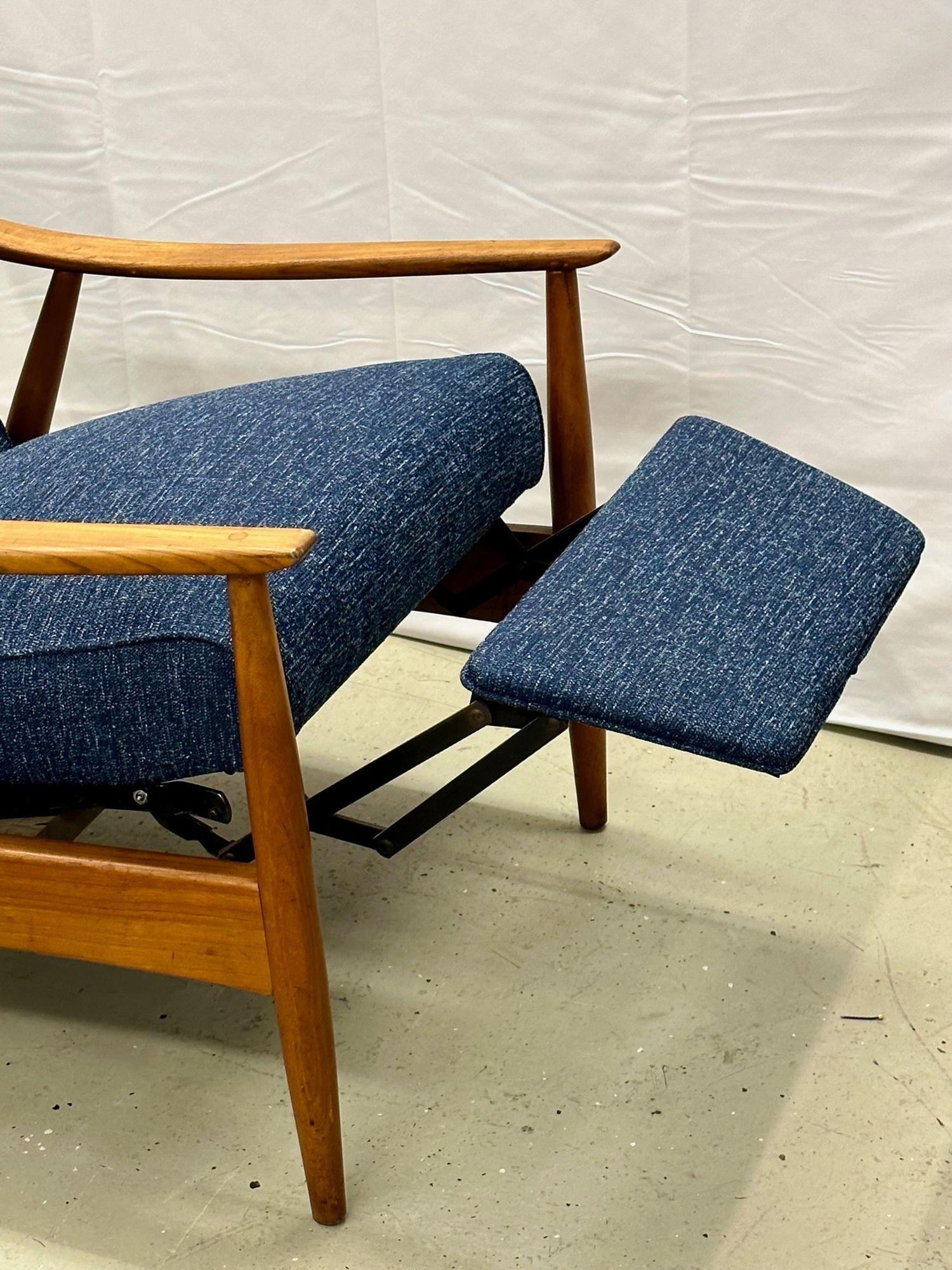 Mid-Century Modern Reclining Lounge Chair by Milo Baughman, Thayer Coggin, 1950s 4