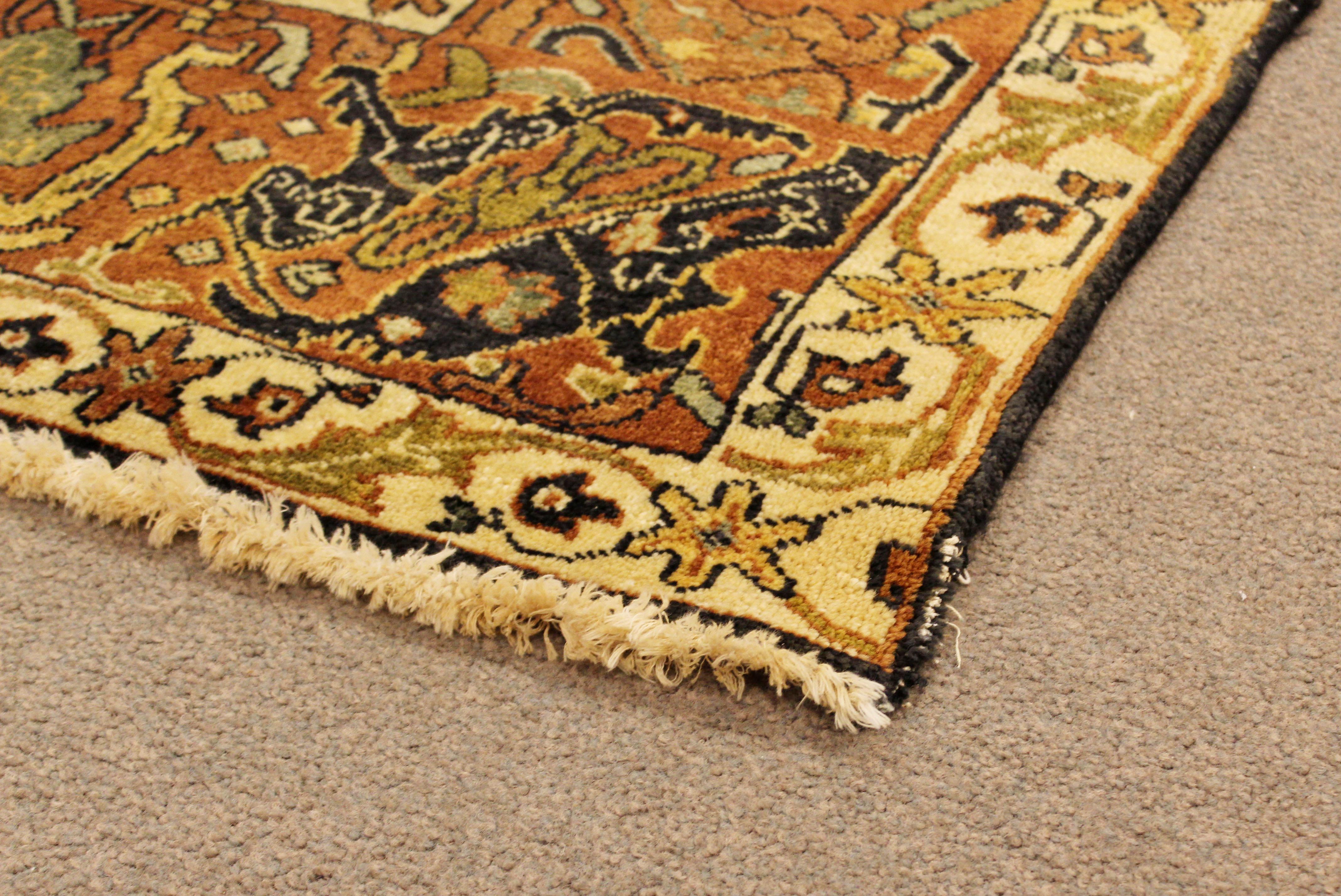Late 20th Century Mid-Century Modern Rectangular Hand Knotted 100% Wool Area Rug Carpet Made India
