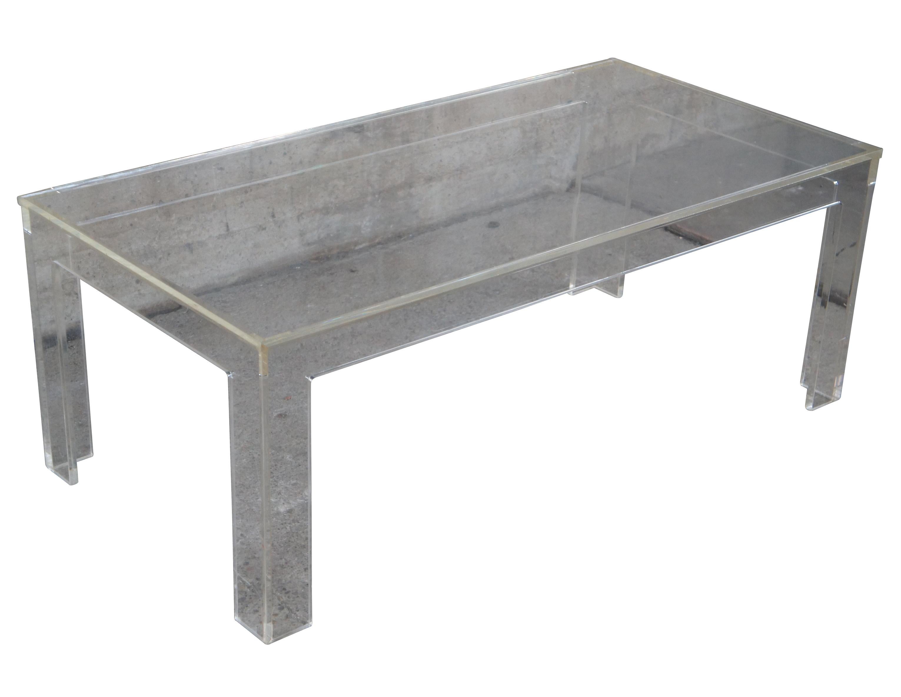 Mid-Century Modern Rectangular Lucite Parsons Coffee Cocktail Table Mcm In Good Condition In Dayton, OH