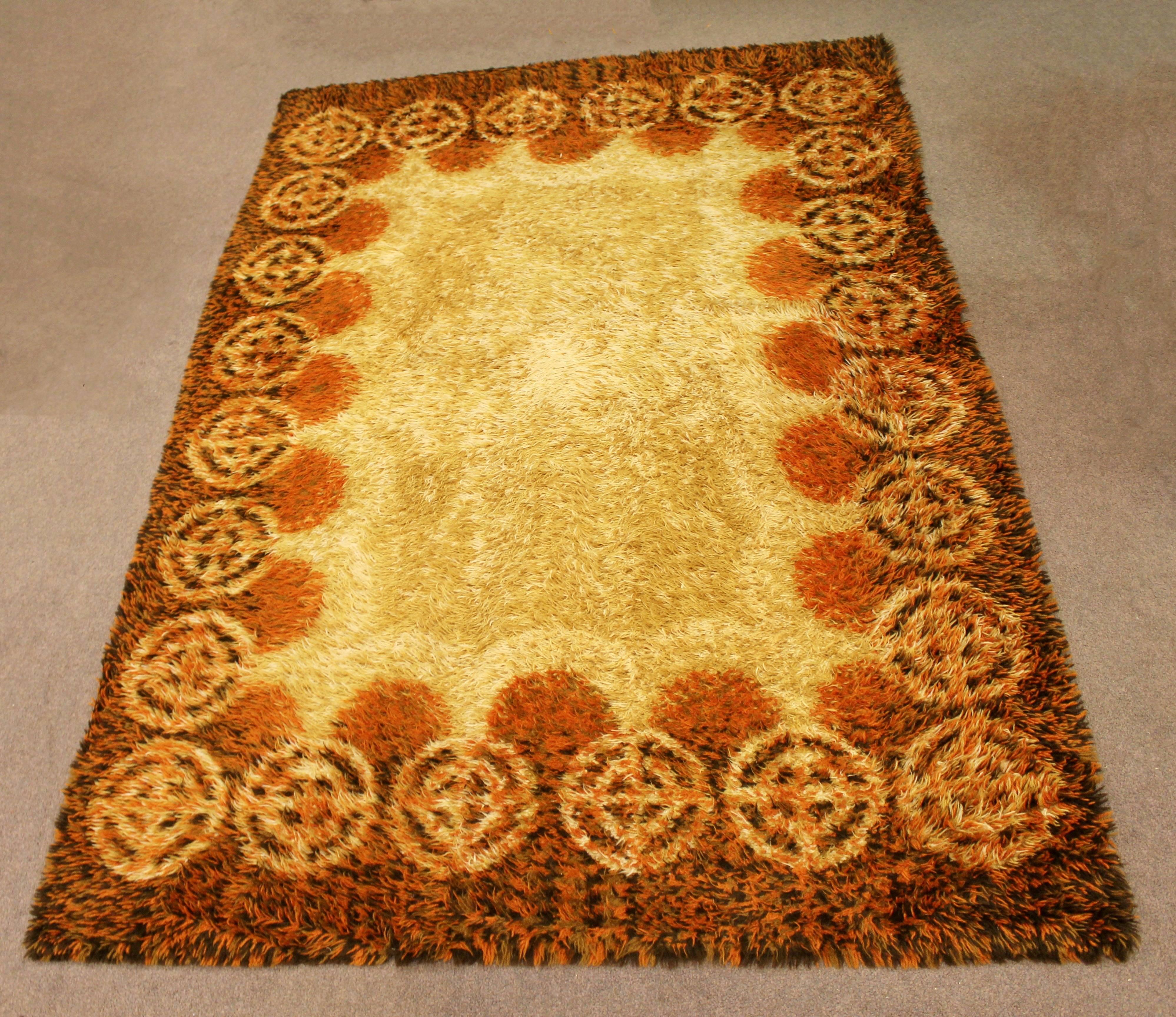 American Mid-Century Modern Rectangular Rya Area Rug Carpet Orange 1960s Sunburst Pattern