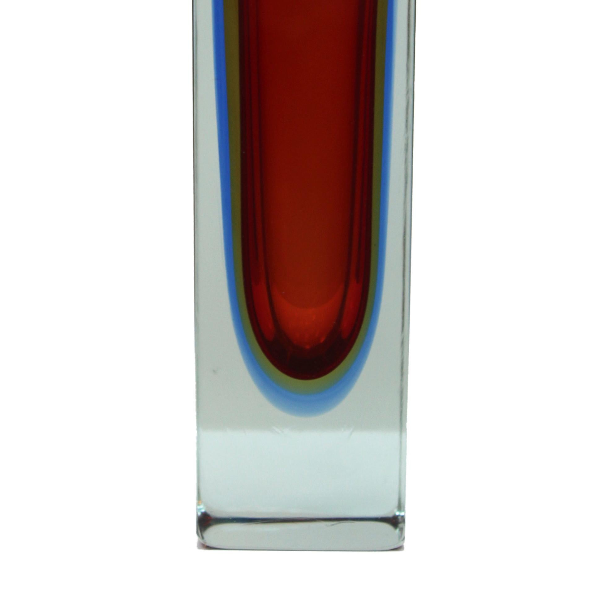 Italiano Vaso in vetro di Murano Glass Sommerso rosso e blu della metà del secolo scorso di Flavio Poli 1950 in vendita