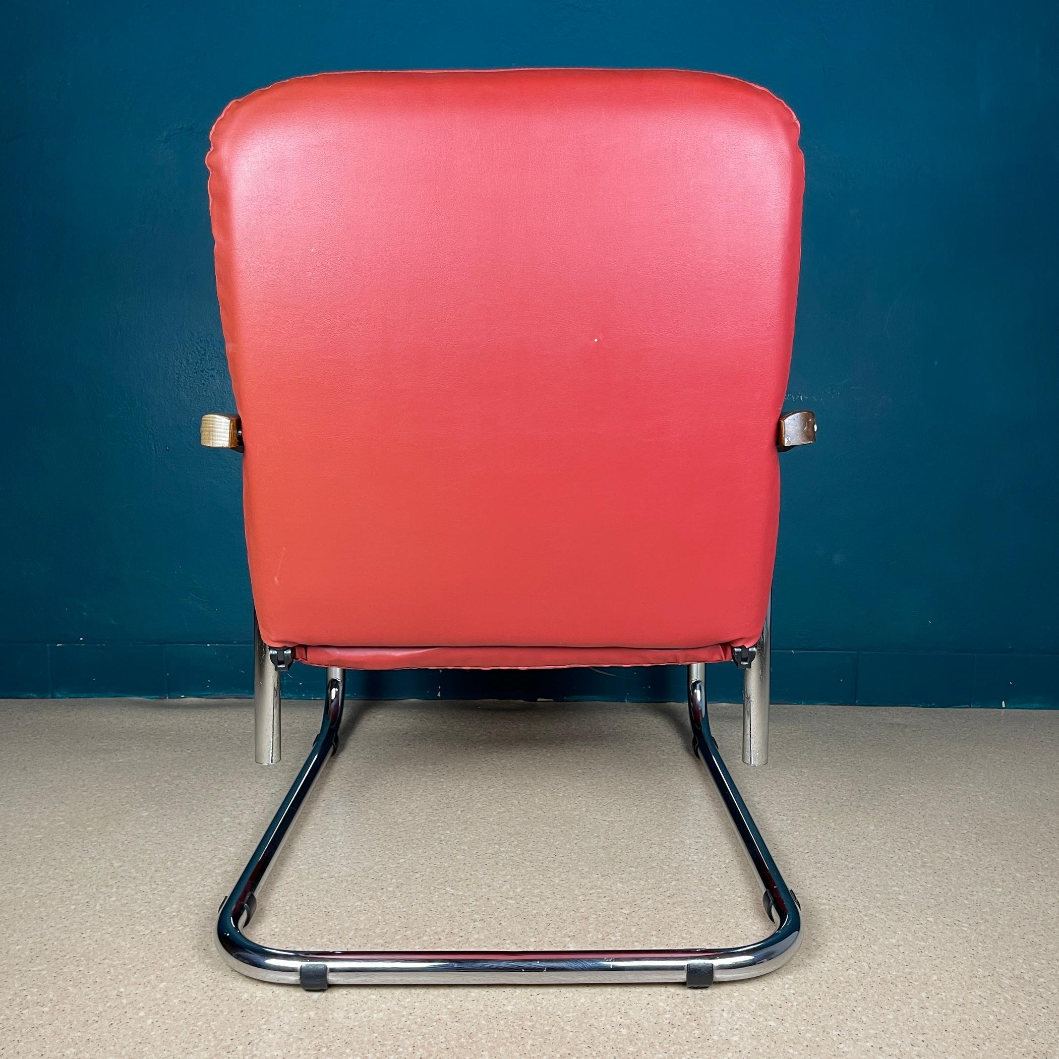 Mid-century modern red armchair Italy 1970s  For Sale 7