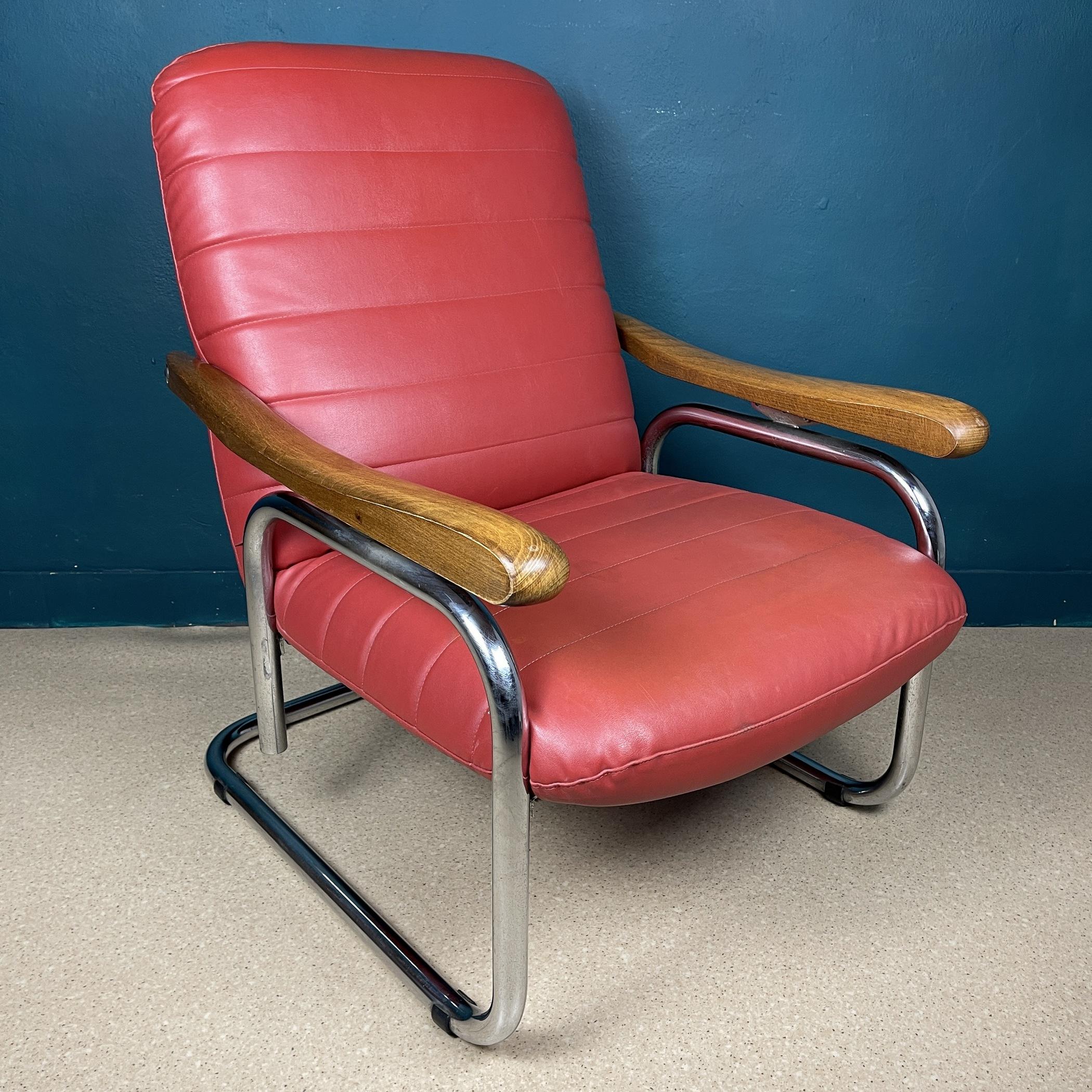 20th Century Mid-century modern red armchair Italy 1970s  For Sale