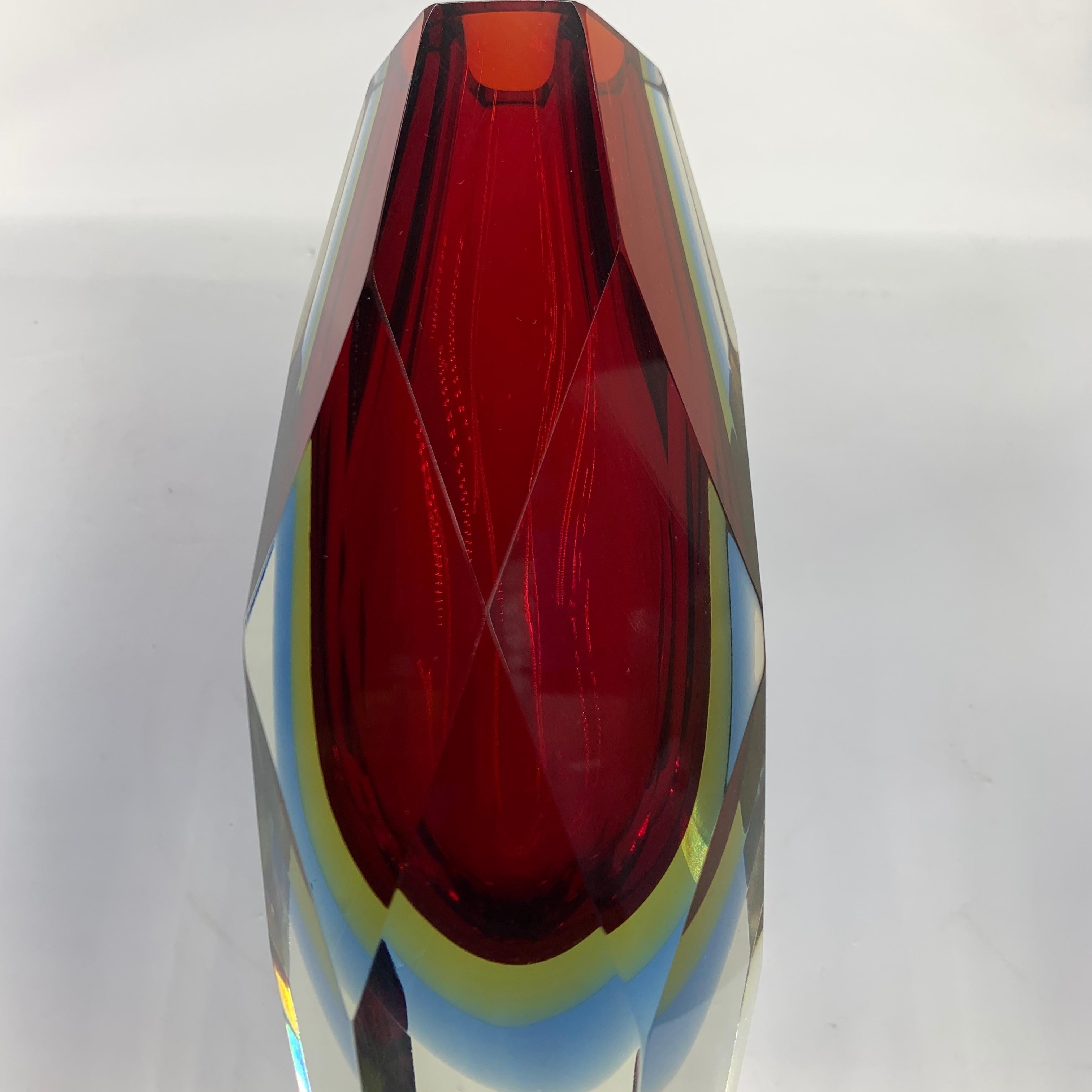 Art Glass Mid-Century Modern Red, Blue and Yellow Faceted Sommerso Murano Glass Vase
