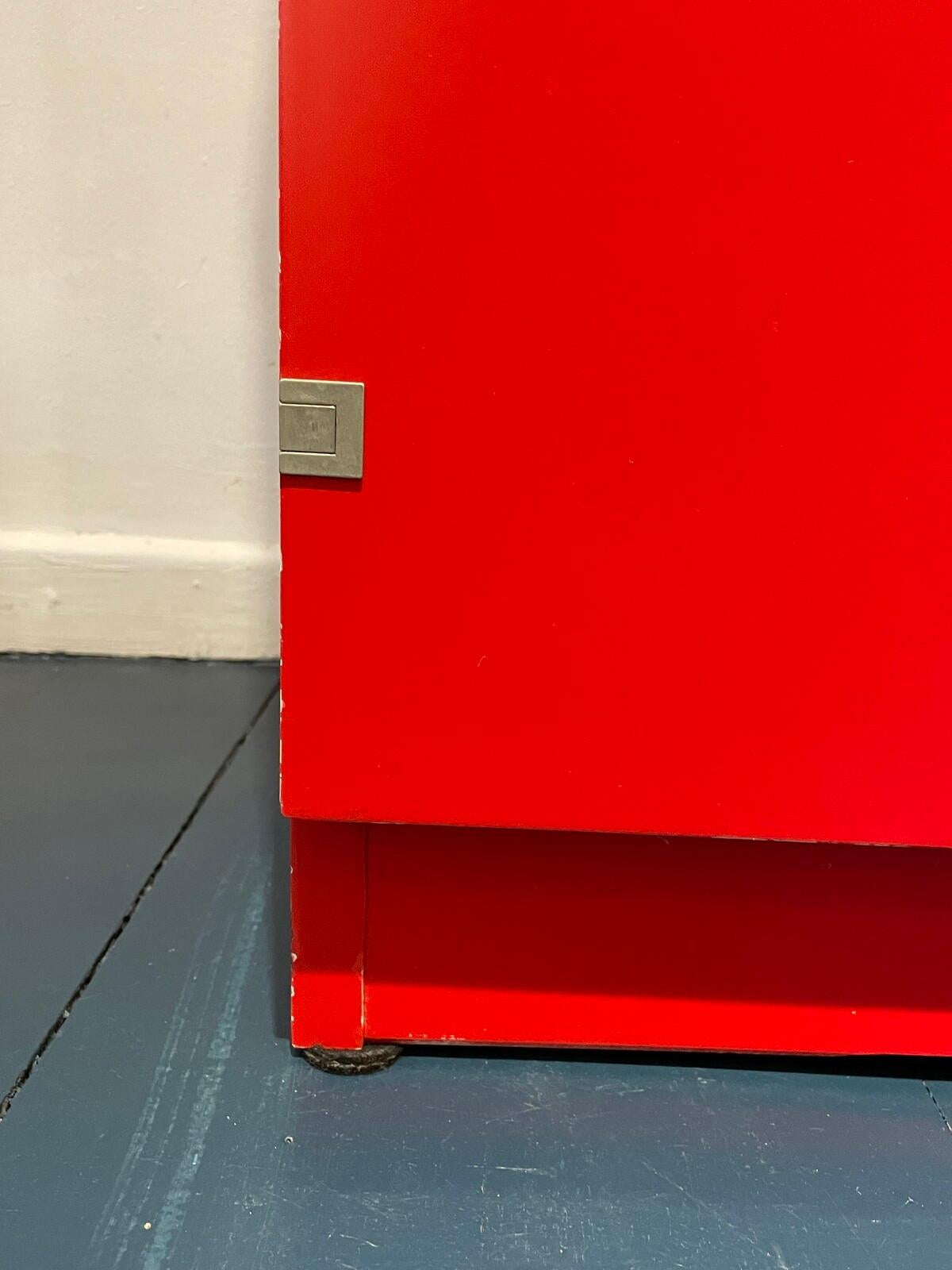 Armoire rouge moderne du milieu du siècle dernier de Rudolf Frank, Allemagne, 1963 en vente 3
