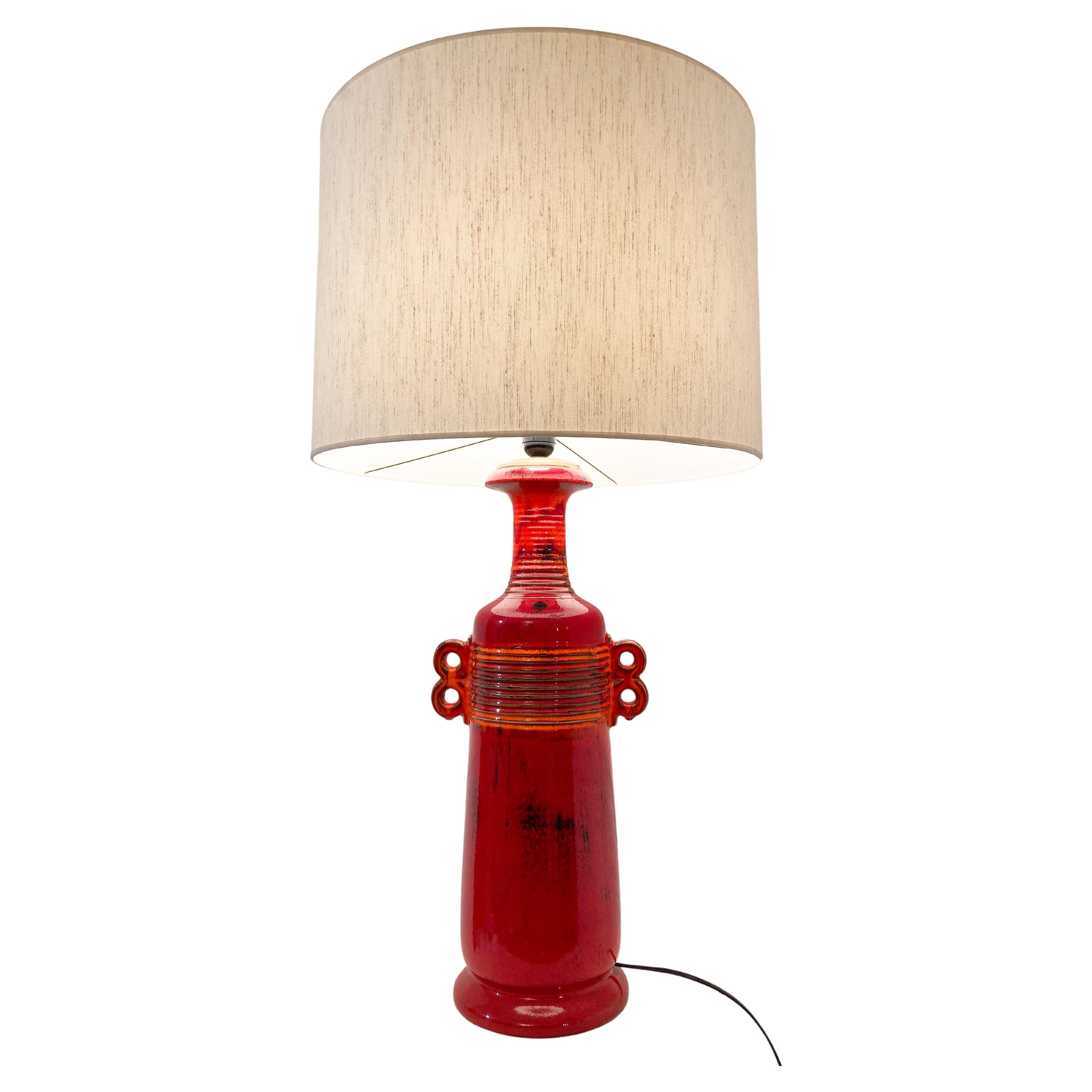 Mid-Century Modern Rote Keramik Schreibtischlampe