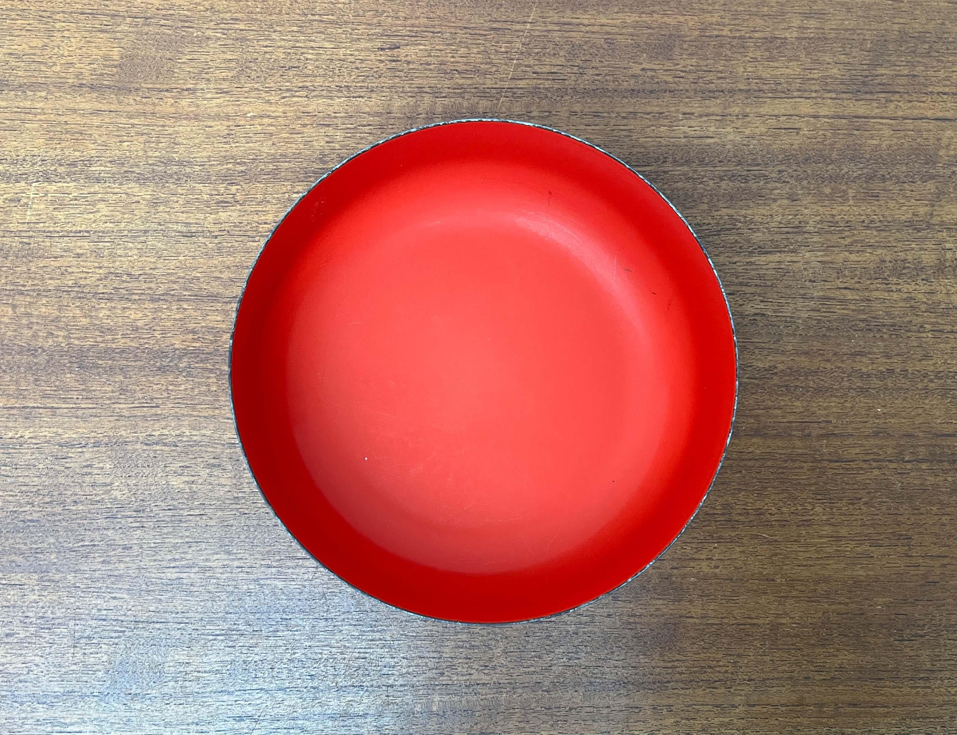 Mid-Century moderno Ciotola moderna di metà secolo con smalto rosso di Kaj Franck per Finel, Finlandia, anni '60 in vendita