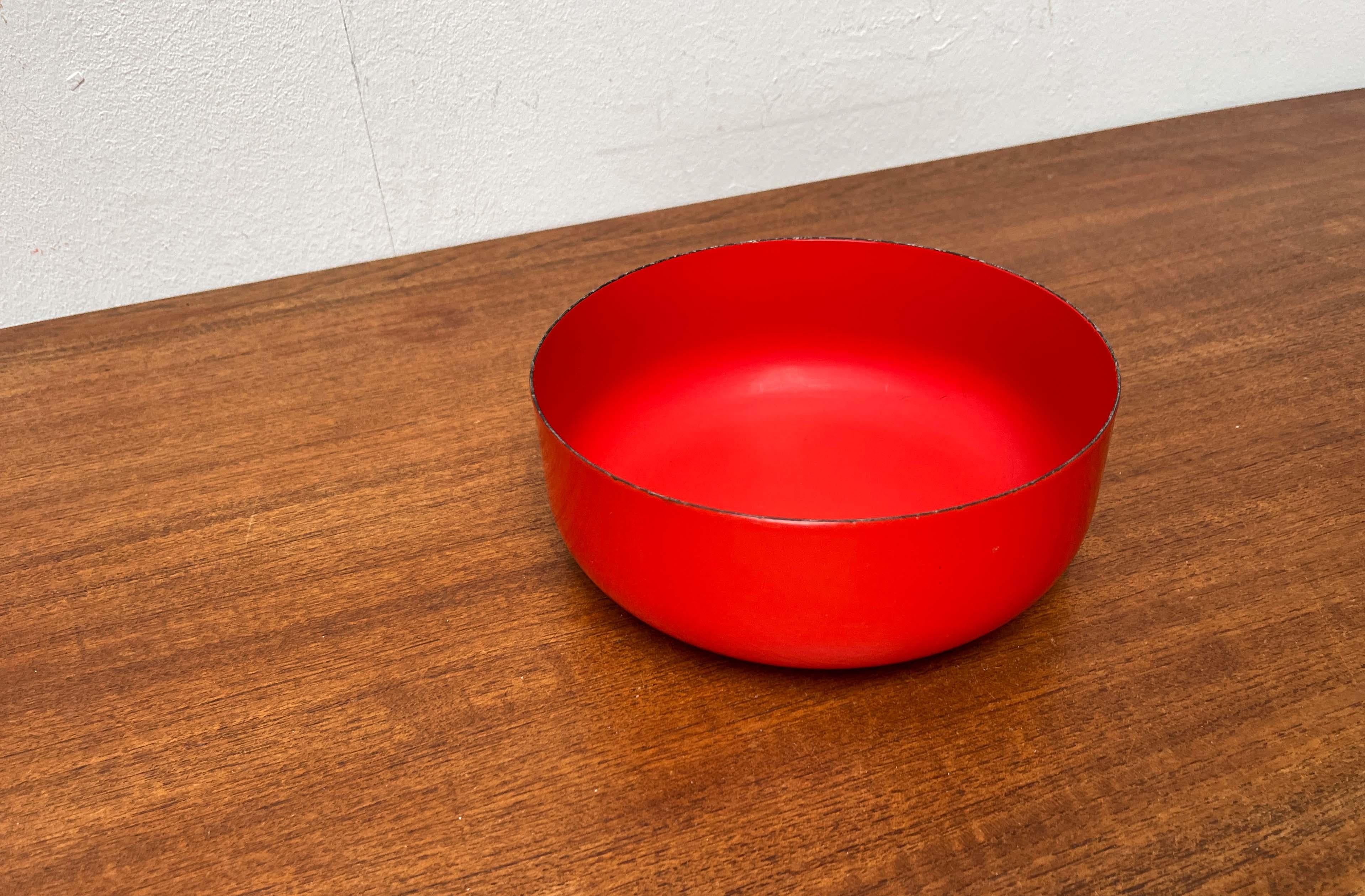 Ciotola moderna di metà secolo con smalto rosso di Kaj Franck per Finel, Finlandia, anni '60 in vendita 2