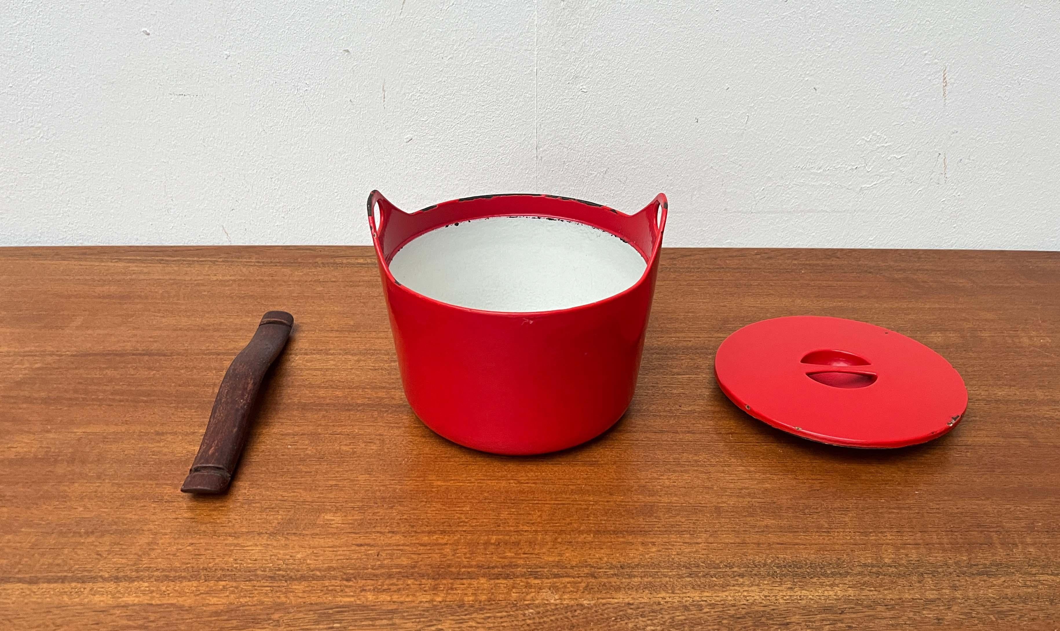Mid-Century Modern Red Enamel Pot Teak Handle Timo Sarpaneva Rosenlew Finland For Sale 14