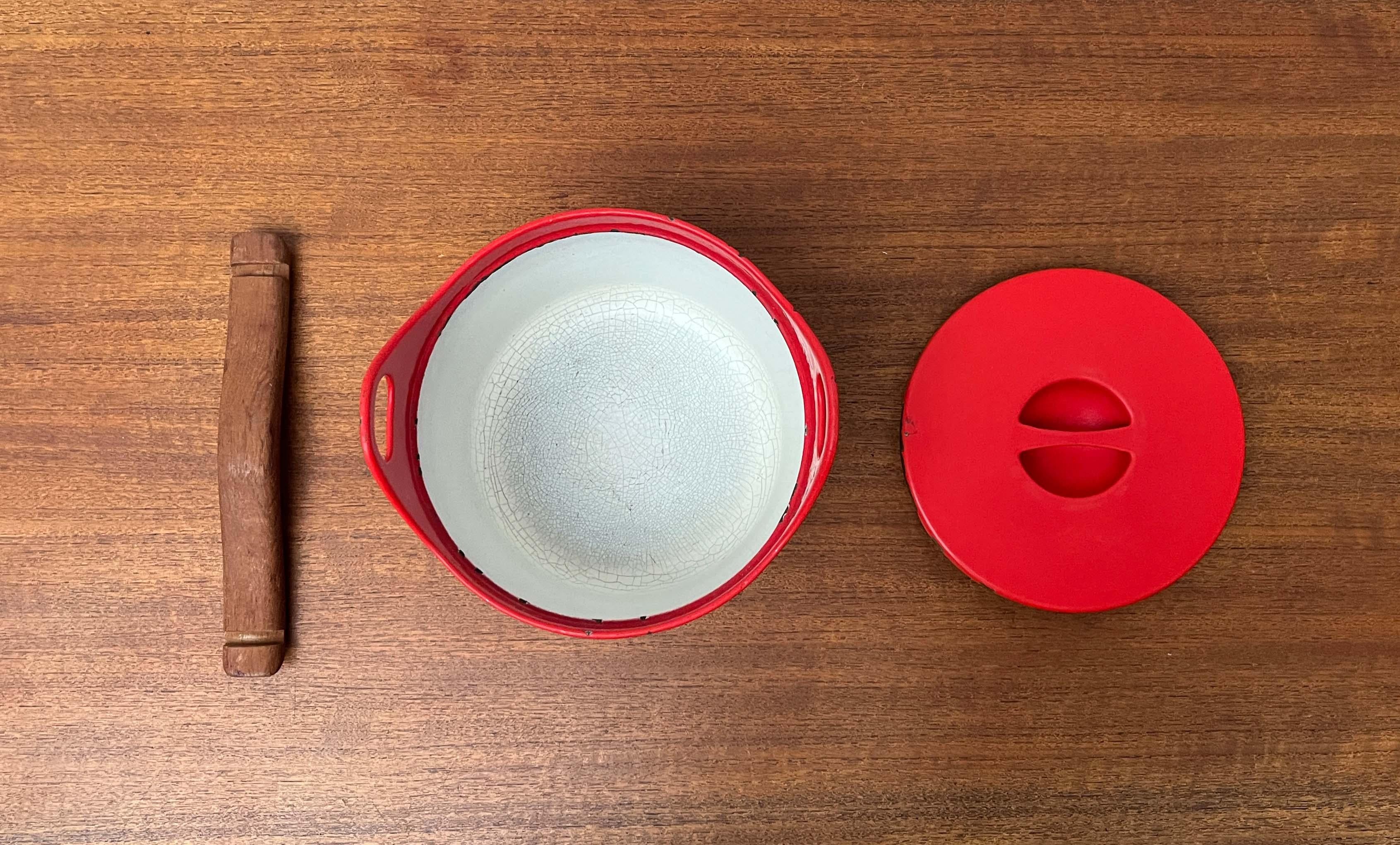 Mid-Century Modern Red Enamel Pot Teak Handle Timo Sarpaneva Rosenlew Finland For Sale 14