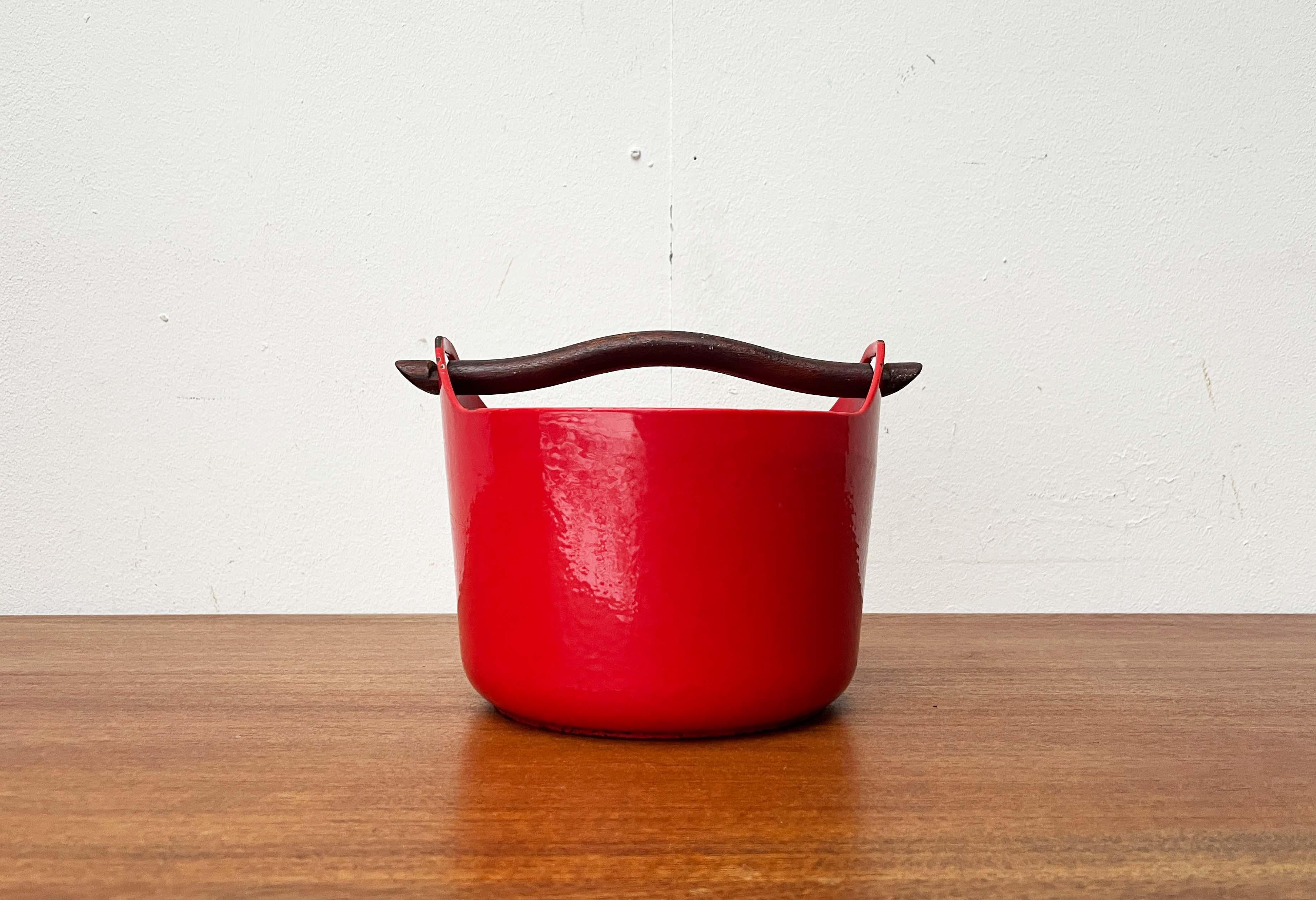 Finnish Mid-Century Modern Red Enamel Pot Teak Handle Timo Sarpaneva Rosenlew Finland For Sale