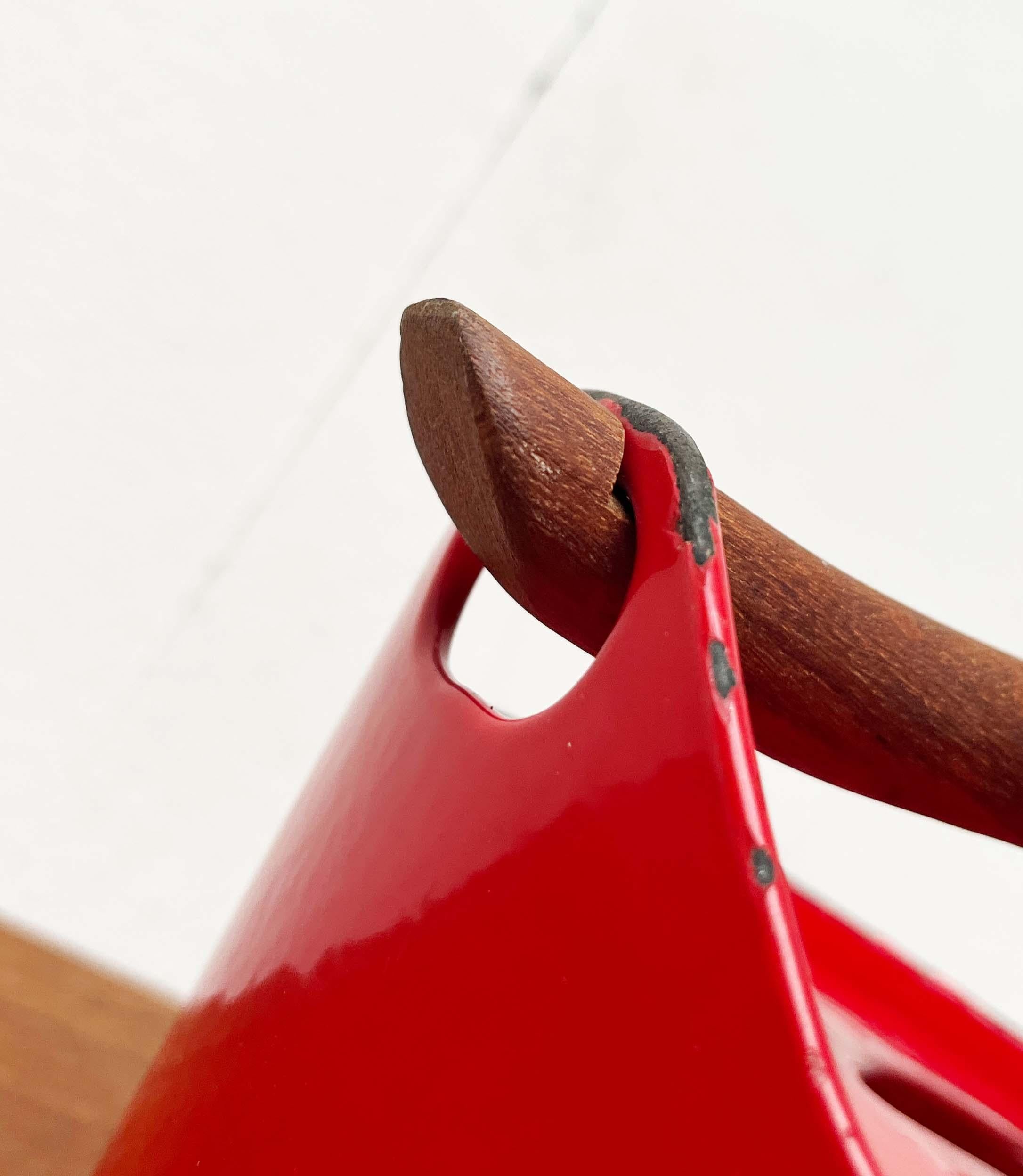 Mid-Century Modern Rot Emaille Topf Teak Griff Timo Sarpaneva Rosenlew Finnland (Finnisch) im Angebot