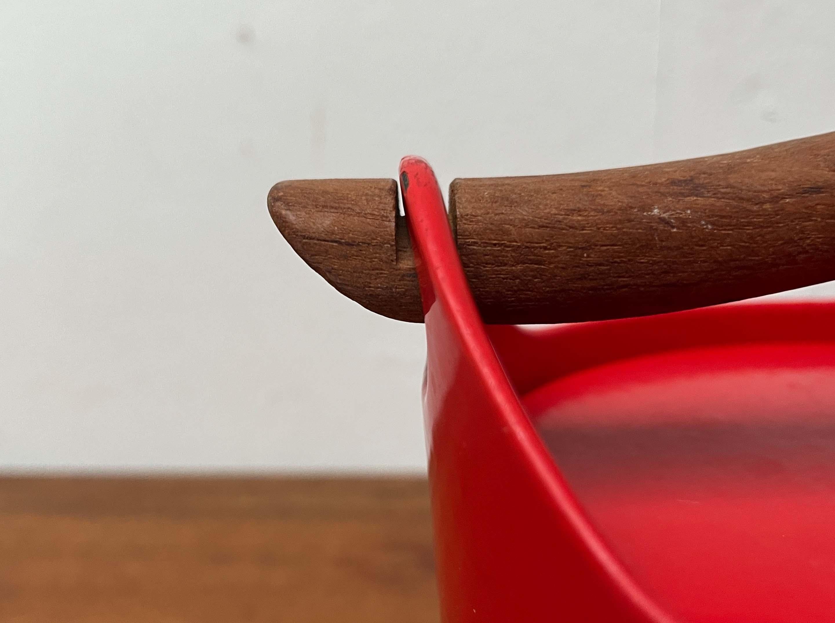 Mid-Century Modern Red Enamel Pot Teak Handle Timo Sarpaneva Rosenlew Finland For Sale 2