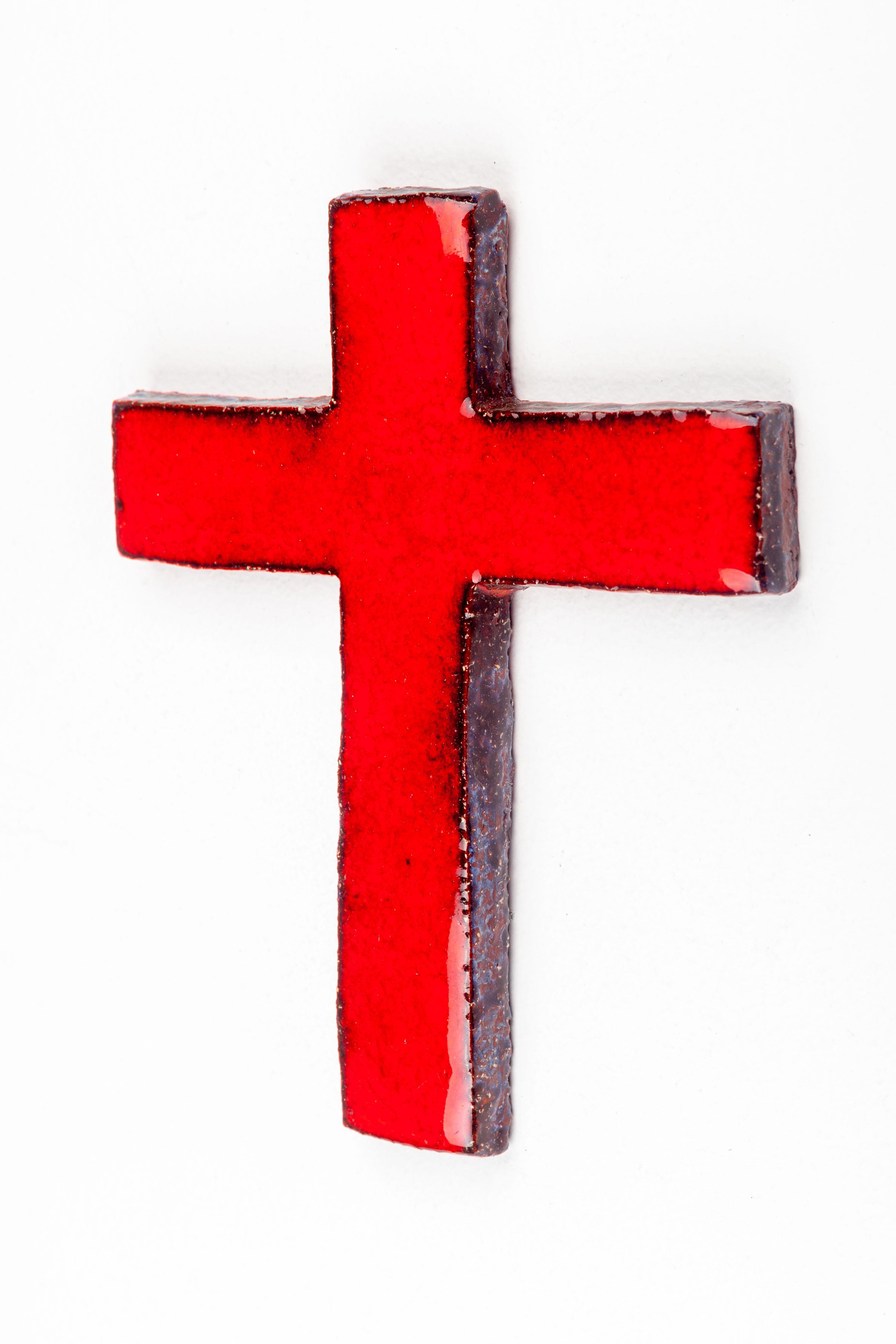 Mid-Century Modern Red Glazed Ceramic Cross For Sale 3