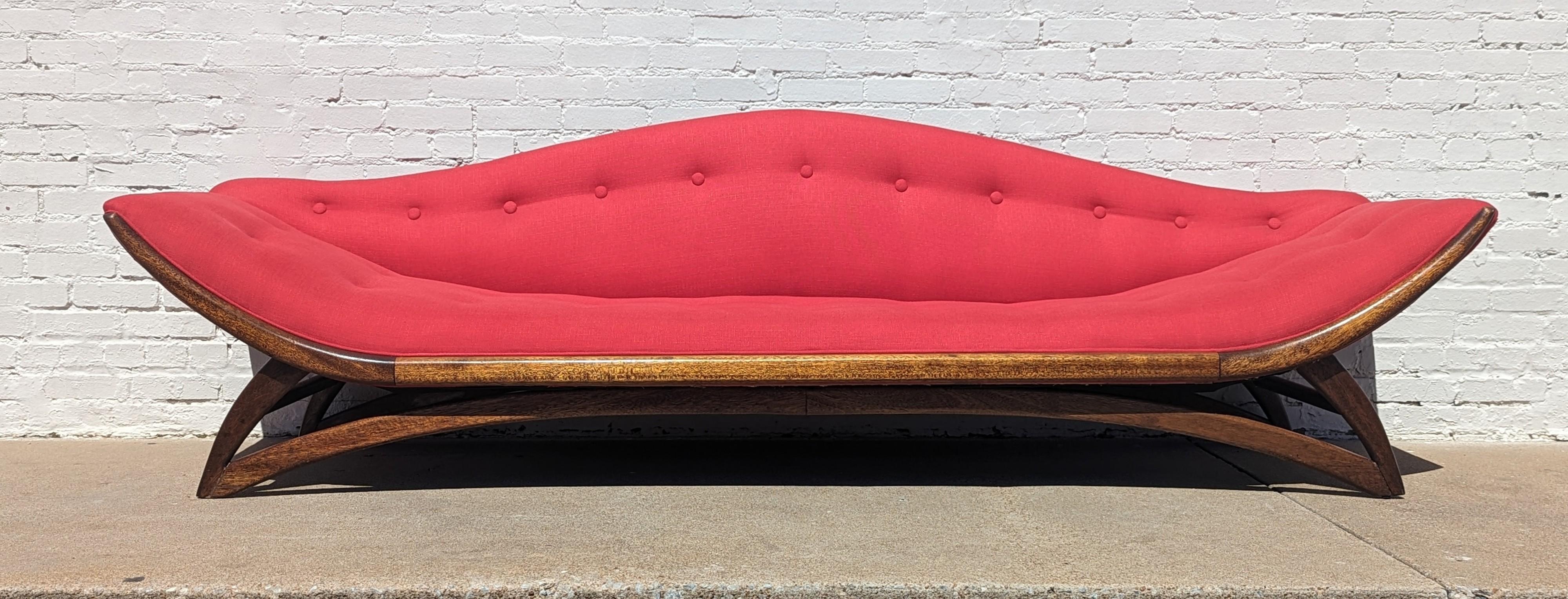 Mid Century Modern Red Gondola Sofa by Carter Manufacturing  In Good Condition For Sale In Tulsa, OK